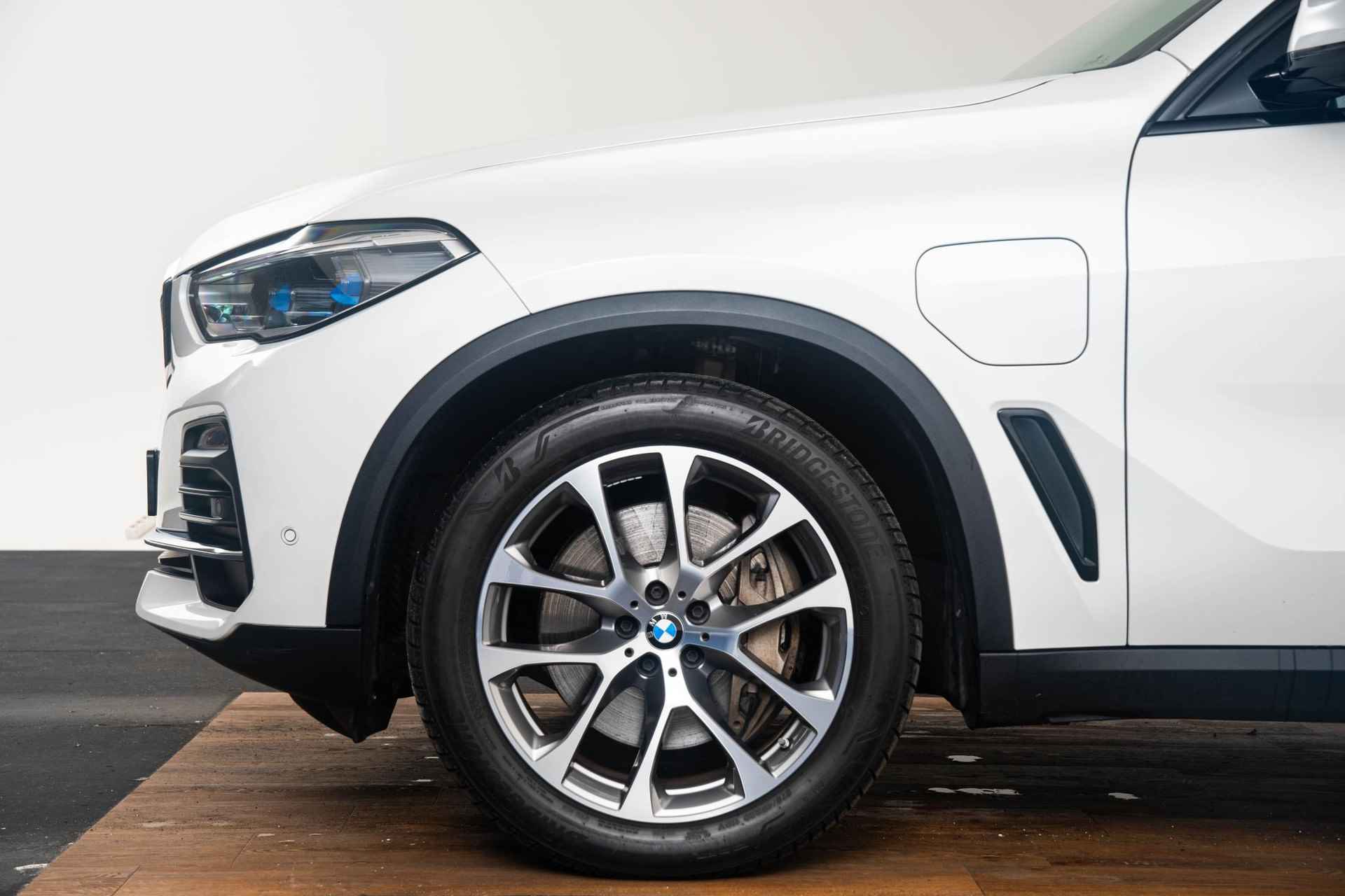 BMW X5 xDrive45e High Executive Panoramadak - Comfort Access - Trekhaak - Laserlight - Parking Assistant Plus - Driving Assistant Pro - Harman Kardon - Luchtvering - Warmte Comfort Pack - 6/45