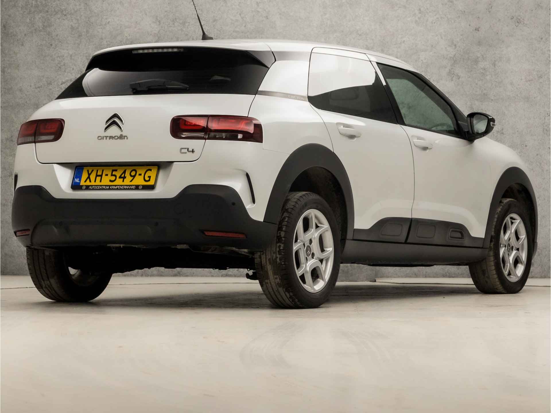 Citroën C4 Cactus 1.2 PureTech Sport (APPLE CARPLAY, NAVIGATIE, DIGITAL COCKPIT, GETINT GLAS, SPORTSTOELEN, LM VELGEN, LANE ASSIST, CRUISE, DAB+, NIEUWSTAAT) - 5/36