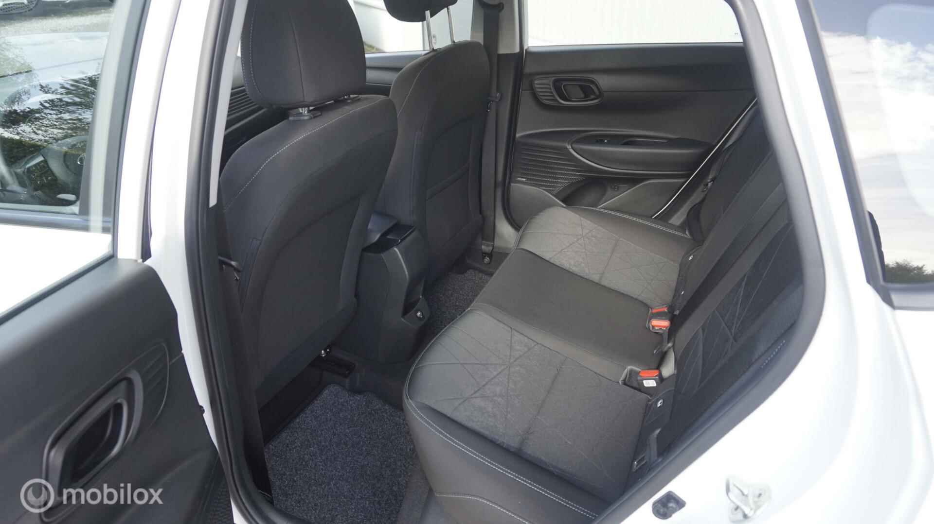 Hyundai Bayon 1.0 T-GDI Premium Navi | 17 inch velgen | Climate Control | Camera - 10/35