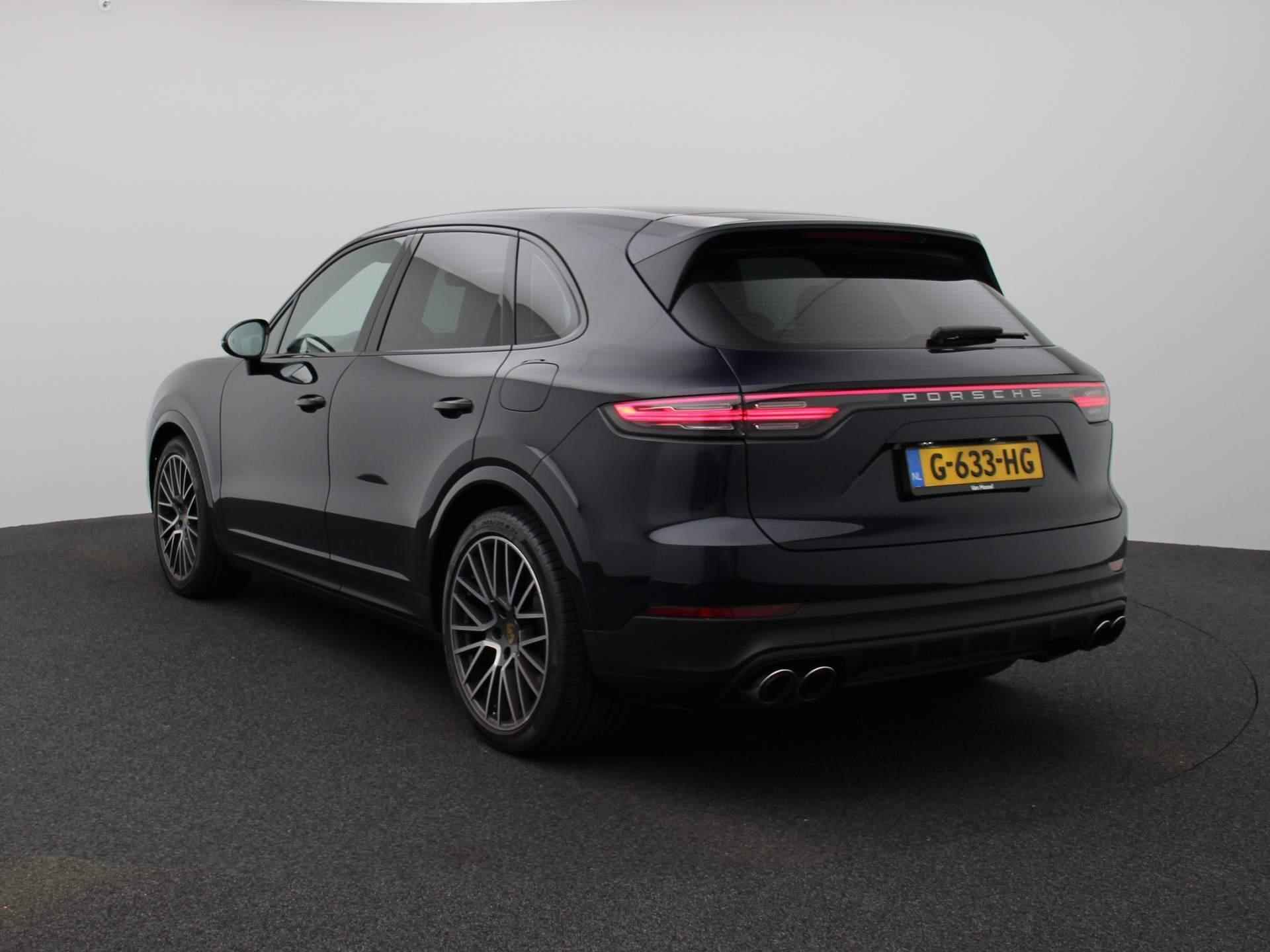 Porsche Cayenne 3.0 E-Hybrid | LUCHTVERING | BOSE AUDIO | LEDER | ELEKTRISCHE VOORSTOELEN MET GEHEUGEN | ACHTERUITRIJCAMERA | 21-INCH | ELEKTRISCHE ACHTERKLEP | LED KOPLAMPEN | DODENHOEK ASSISTENT | - 2/64