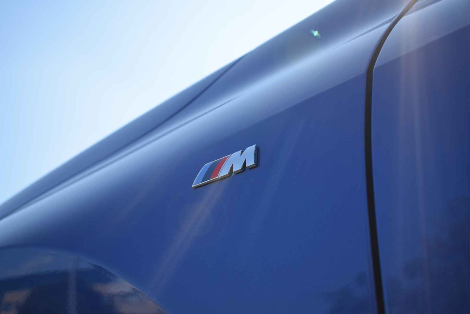 BMW X1 sDrive18i Executive M Sport Automaat / Sportstoelen / Stoelverwarming / Adaptieve LED / Parking Assistant / Comfort Access / Adaptief M Onderstel / Widescreen Display - 15/27