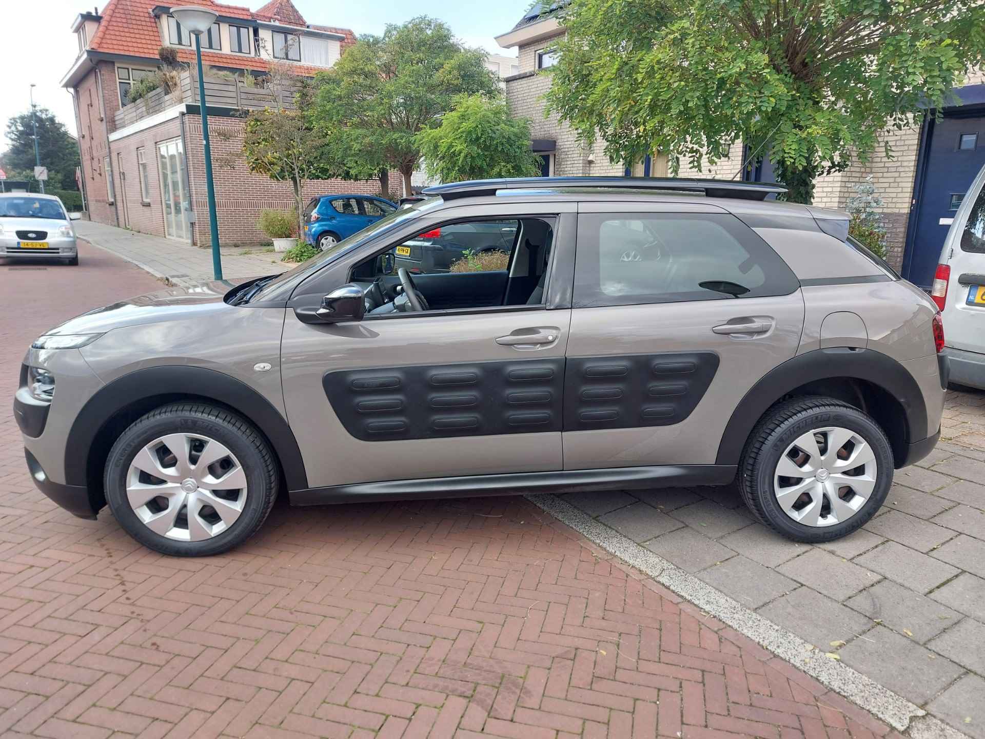 Citroen C4 Cactus 1.2 PureTech Feel NAP - 2/16