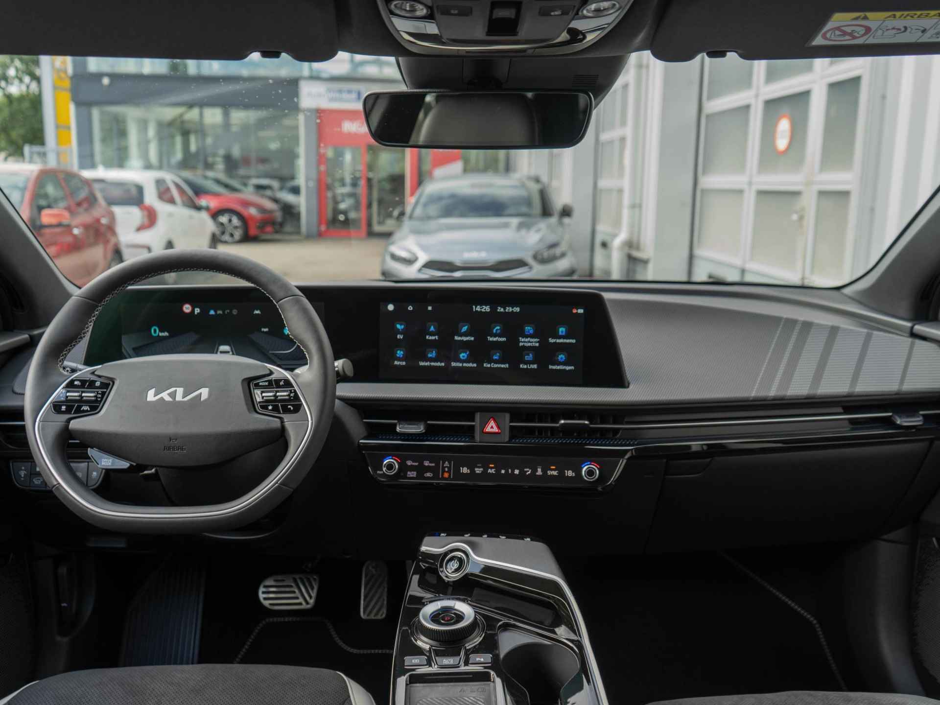 Kia EV6 GT-Line 77.4 kWh Uit Voorraad leverbaar | Navi | Adapt. Cruise | Schuif-/kanteldak | Stoel-/stuurverwarming | 360 camera - 12/39