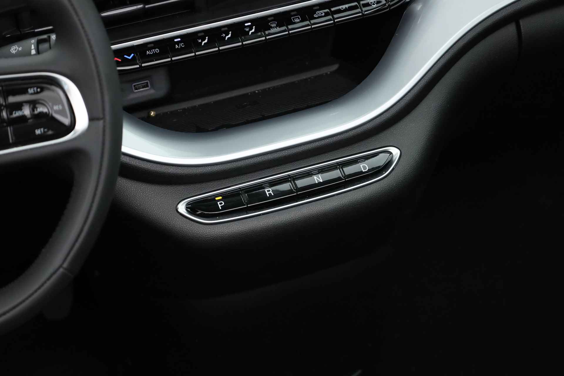 Fiat 500C Icon 42 kWh | Navi | Keyless | Stoelverw. | Apple CarPlay | 17'' - 7/33
