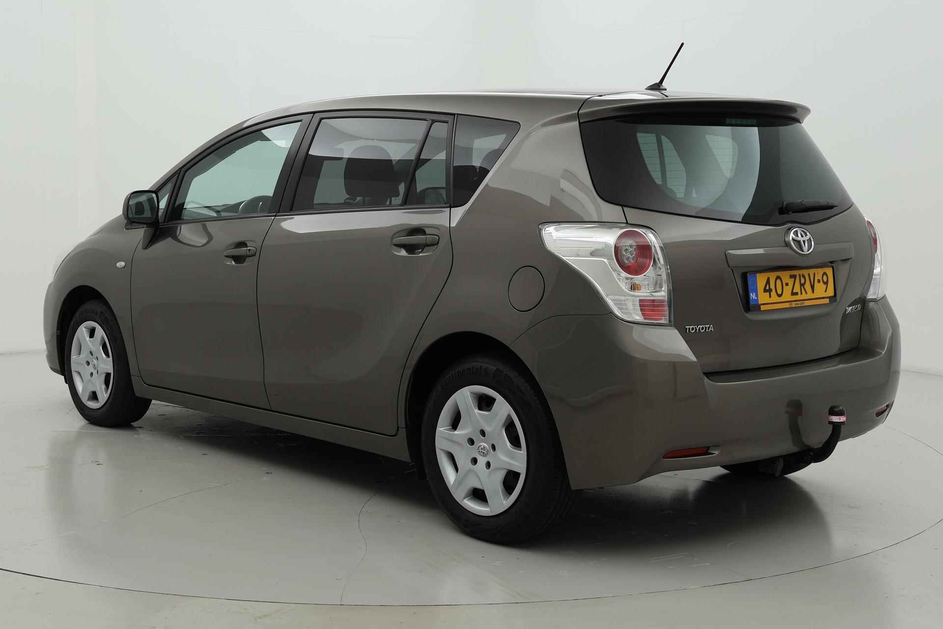 Toyota Verso 1.8 VVT-i Aspiration Titanium Trekhaak 5P - 4/37