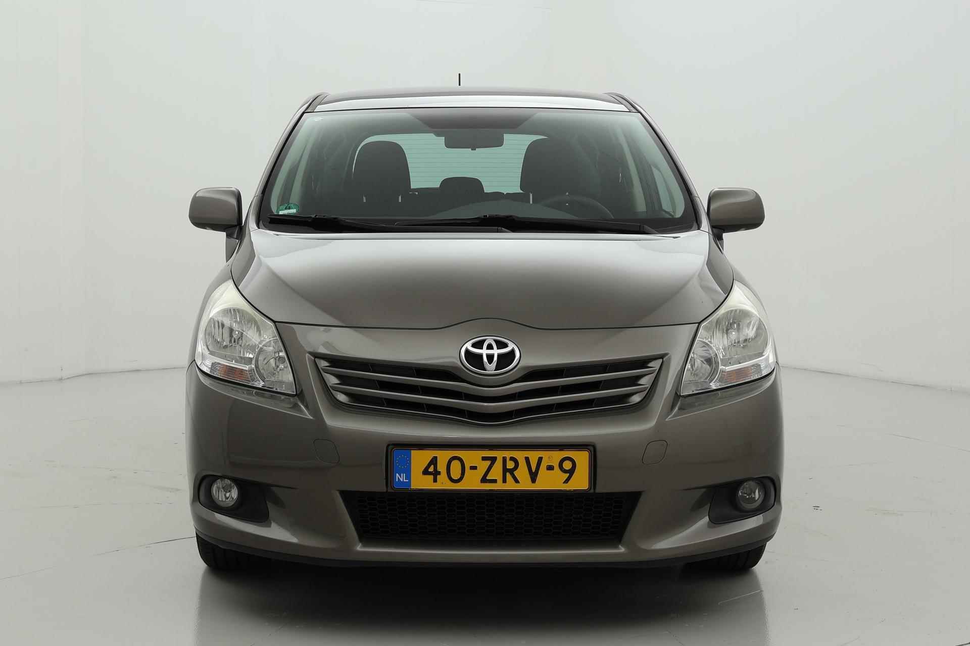 Toyota Verso 1.8 VVT-i Aspiration Titanium Trekhaak 5P - 12/37