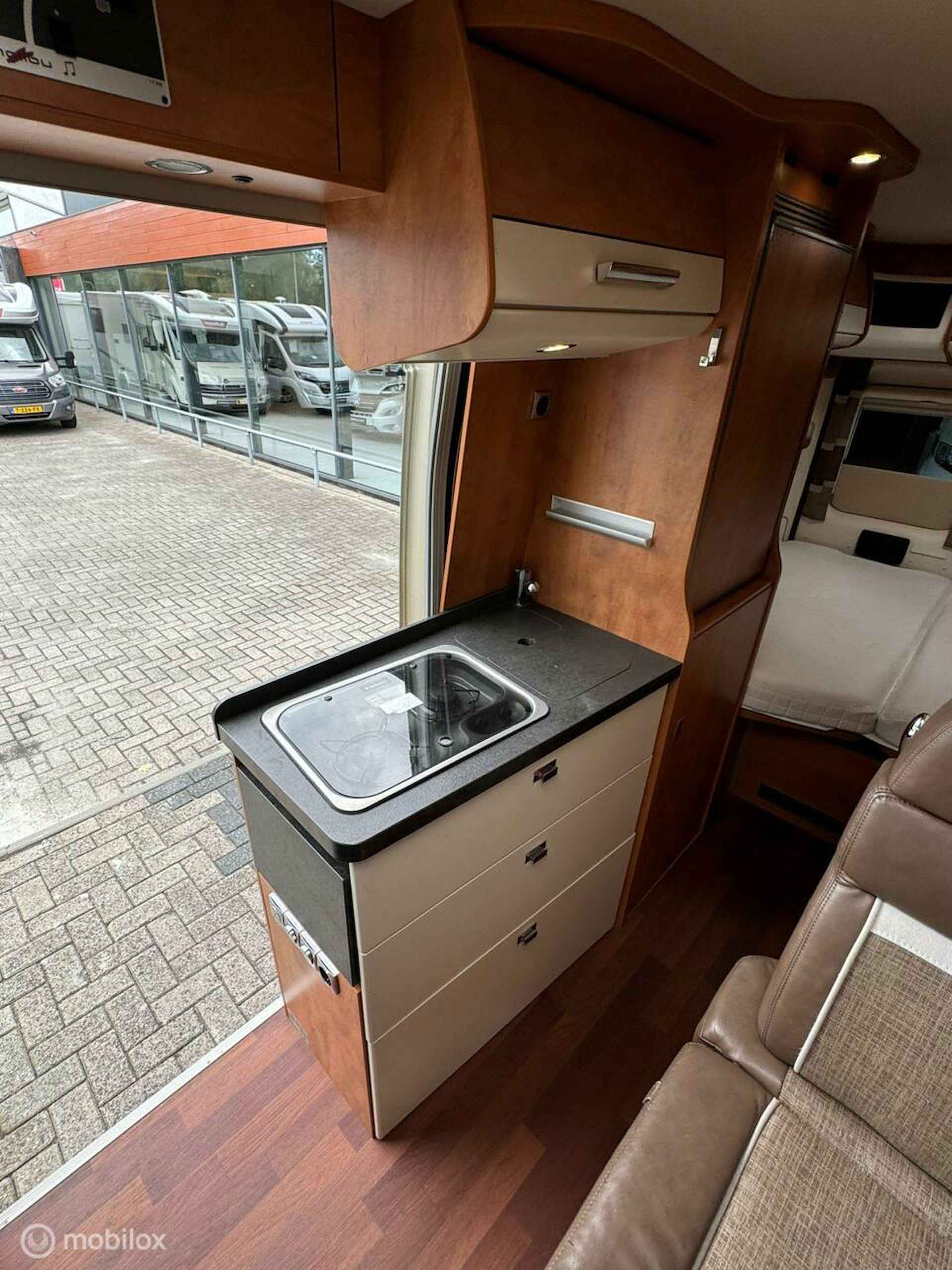 Carthago Malibu 600 DB 150PK Euro6 Automaat Dwarsbed Luifel - 11/27