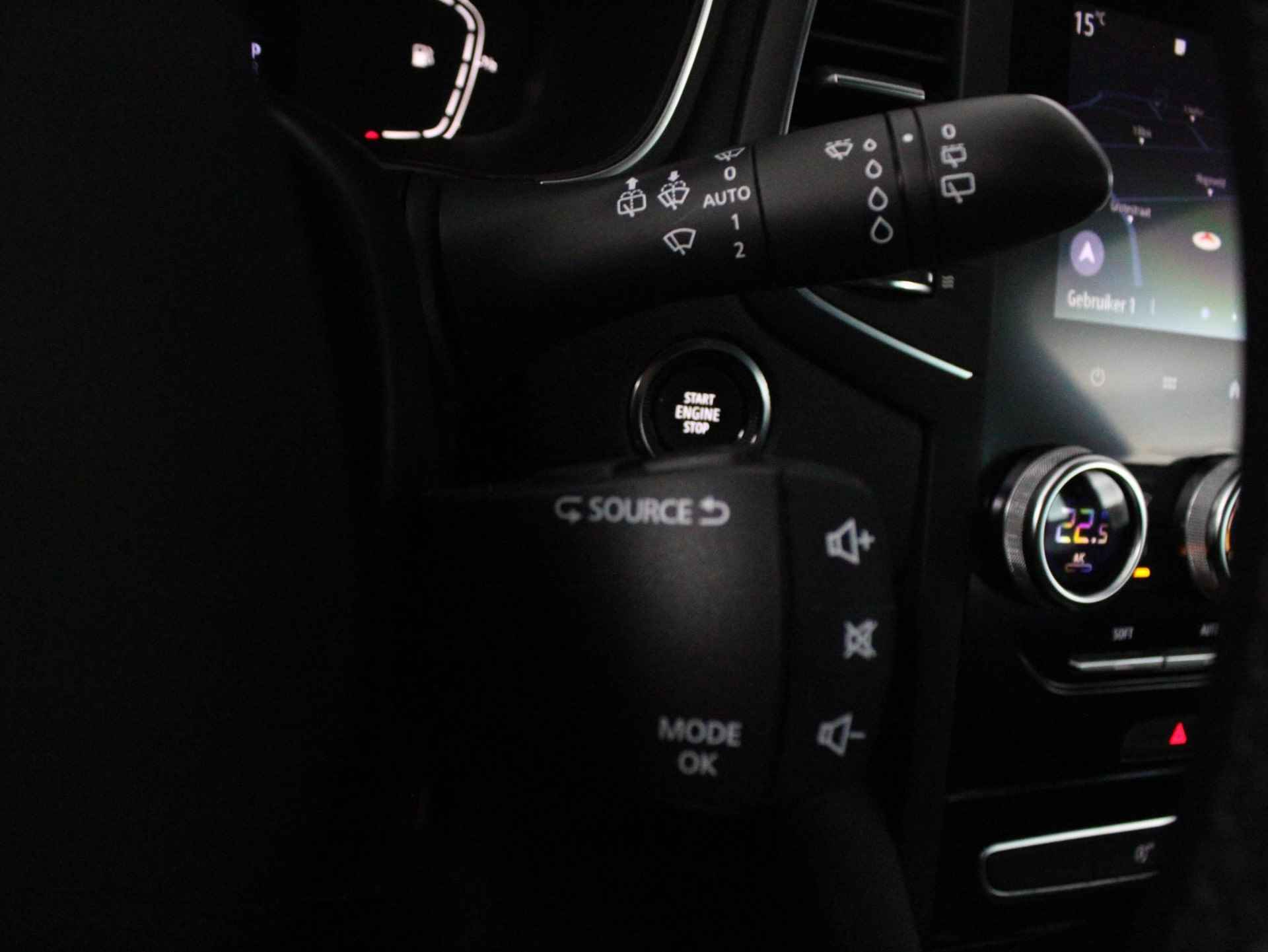 Renault Mégane Estate 1.3 TCe 140 EDC Intens | Automaat | Trekhaak | 1700kg trekgewicht | All-Season | LED | Apple Carplay | Navigatie | Parkeersensor - 28/45