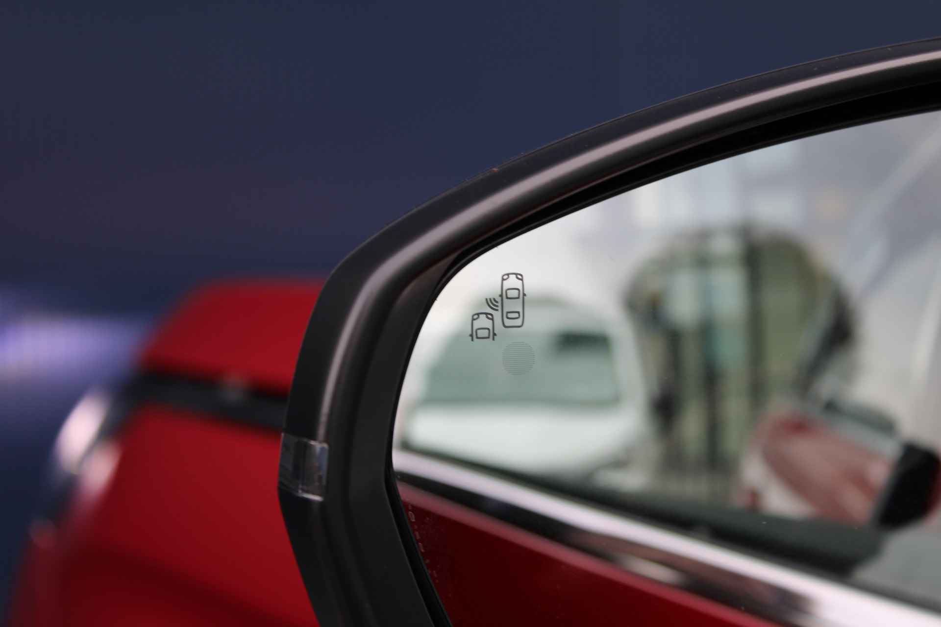 Peugeot 5008 1.6 180pk 7-zits GT-Line Automaat | Leder | Climate | Camera | Keyless | Navigatie | Full - Led | 18" Lichtmetaal | Parkeer Assi - 10/37