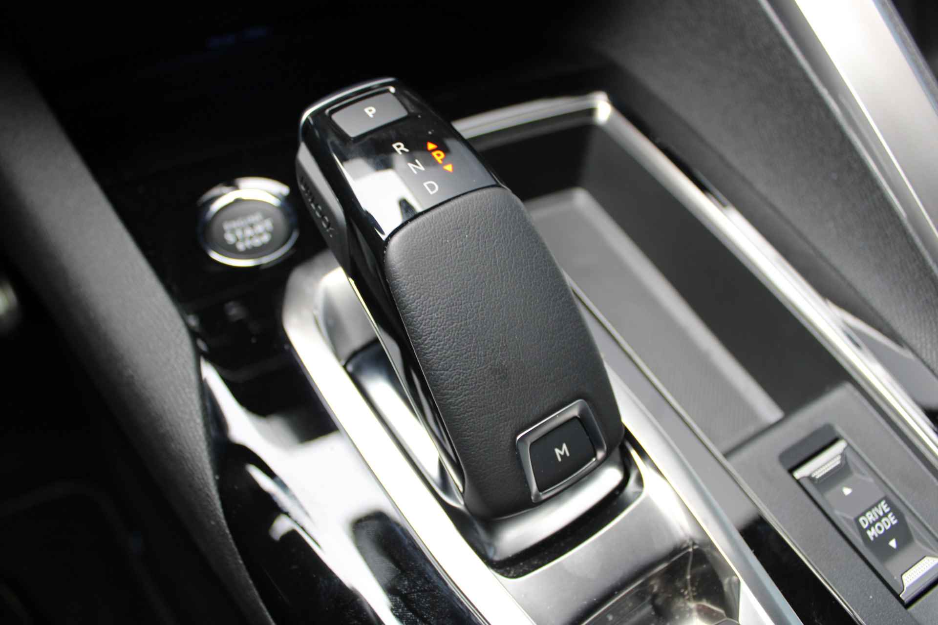 Peugeot 5008 1.6 180pk 7-zits GT-Line Automaat | Leder | Climate | Camera | Keyless | Navigatie | Full - Led | 18" Lichtmetaal | Parkeer Assi - 37/37