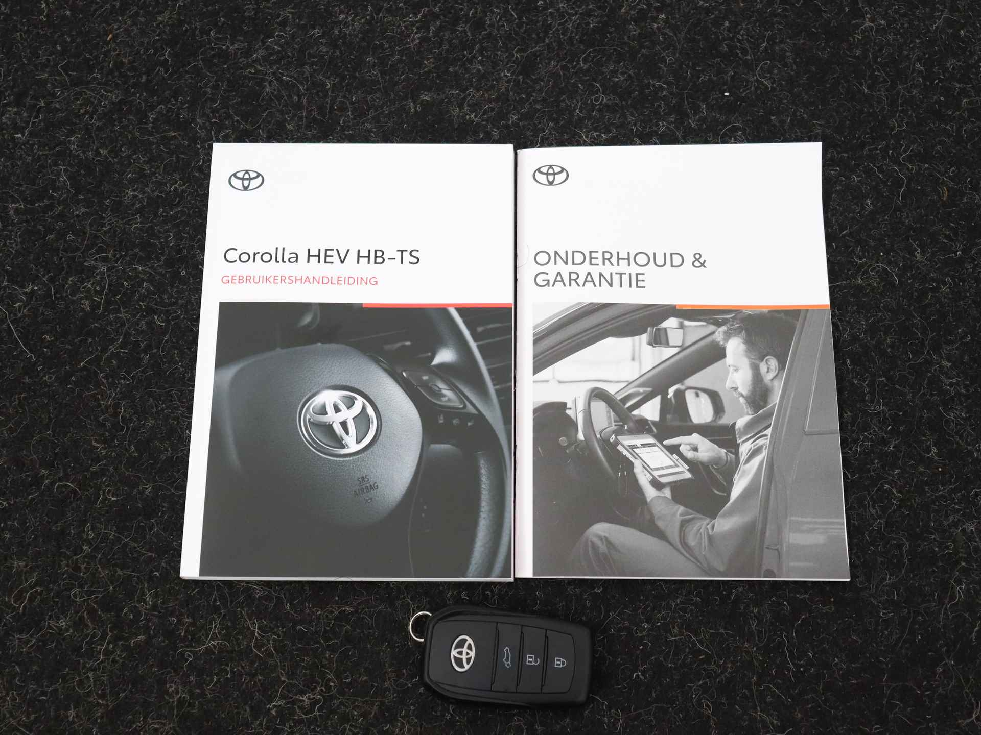 Toyota Corolla Touring Sports 2.0 Hybrid First Edition | Navigatie | Apple Carplay/Android Auto | Orgineel NL Auto | - 11/38