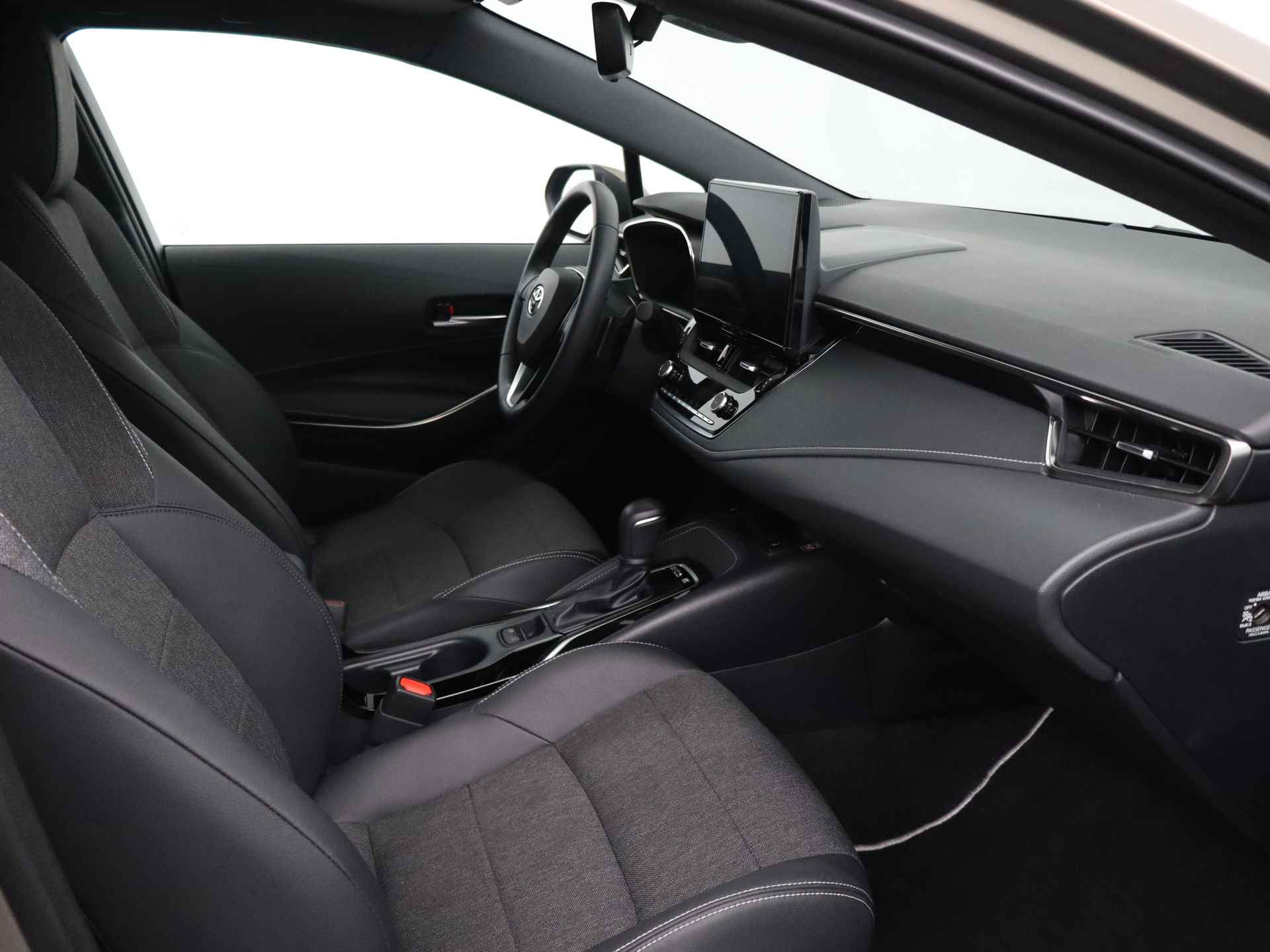 Toyota Corolla Touring Sports 2.0 Hybrid First Edition | Navigatie | Apple Carplay/Android Auto | Orgineel NL Auto | - 24/38