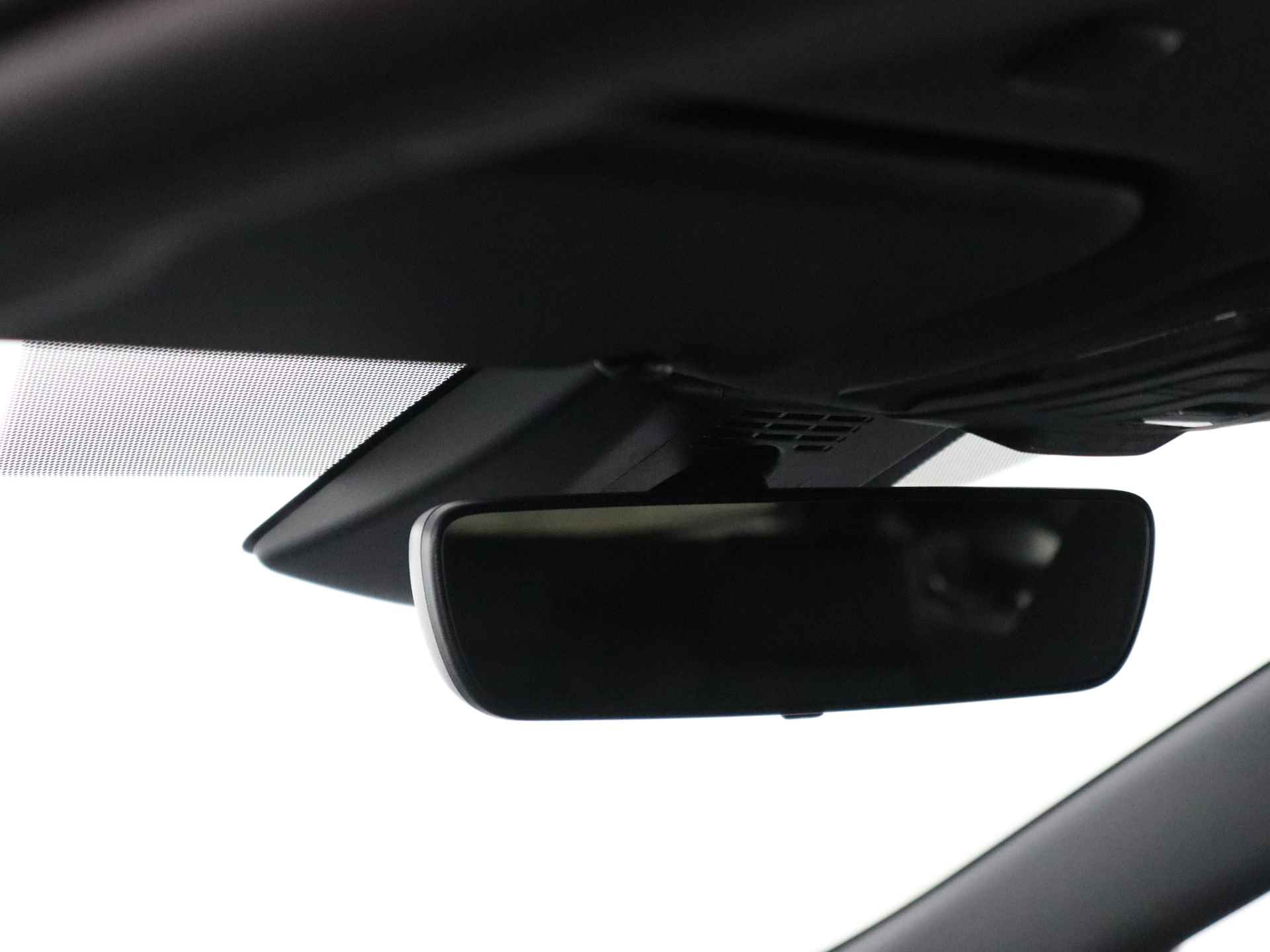 Toyota Corolla Touring Sports 2.0 Hybrid First Edition | Navigatie | Apple Carplay/Android Auto | Orgineel NL Auto | - 25/38