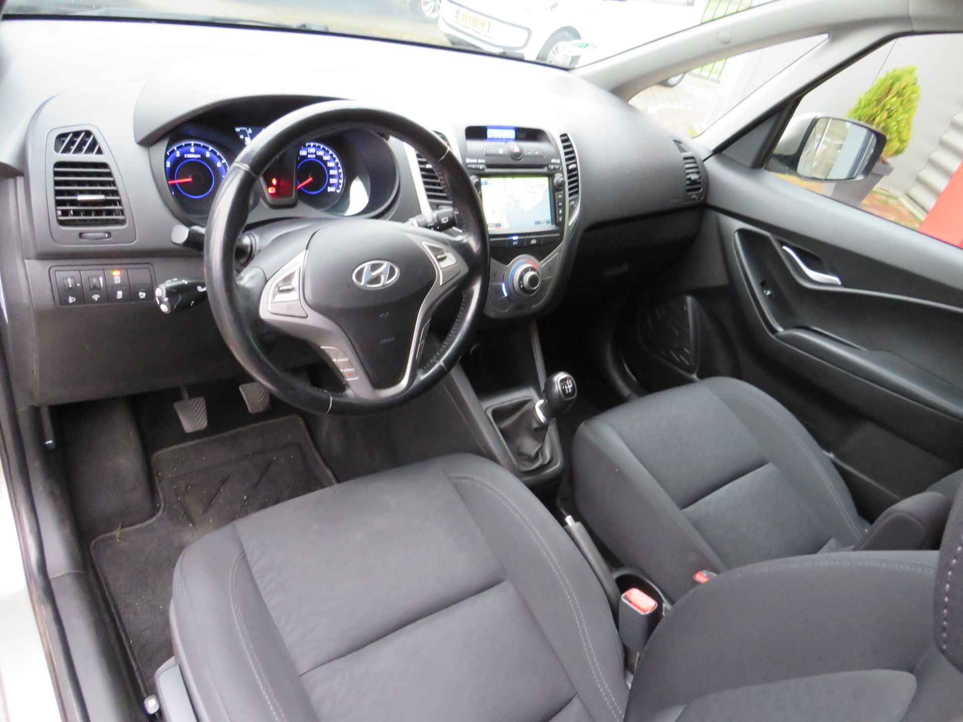 Hyundai ix20 1.4i Go! | Airco | Navigatie | Bluetooth | Incl. Bovag Garantie | Trekhaak | - 17/37