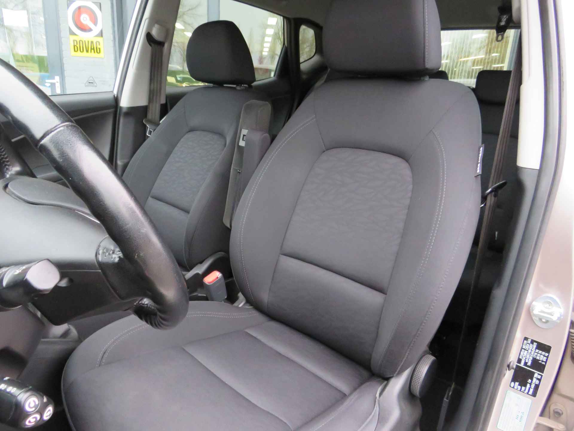 Hyundai ix20 1.4i Go! | Airco | Navigatie | Bluetooth | Incl. Bovag Garantie | Trekhaak | - 18/37