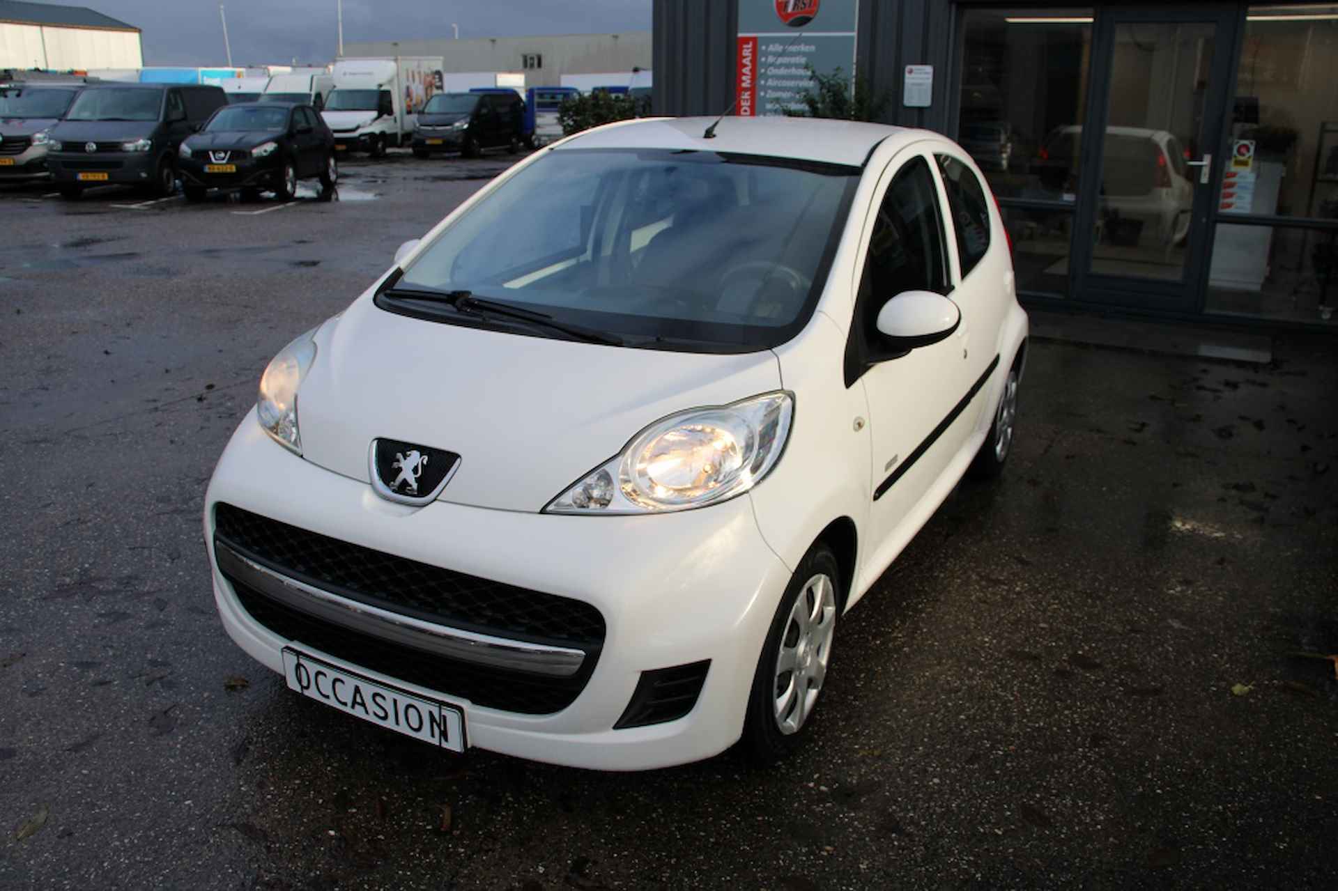 Peugeot 107 1.0-12V Millesim 200 - 2/15