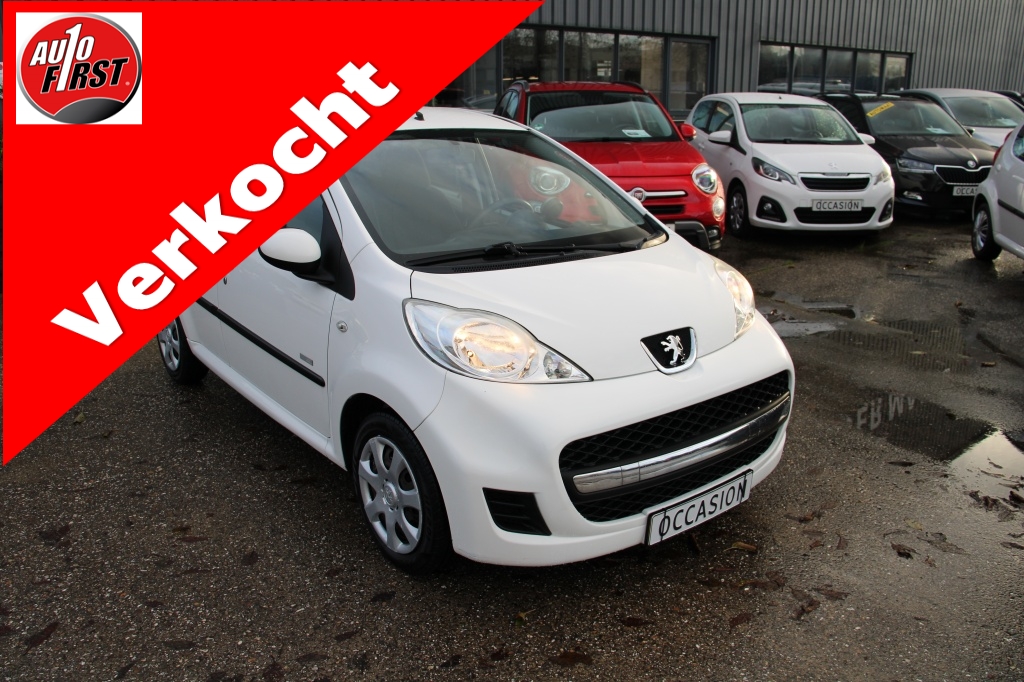 Peugeot 107 1.0-12V Millesim 200