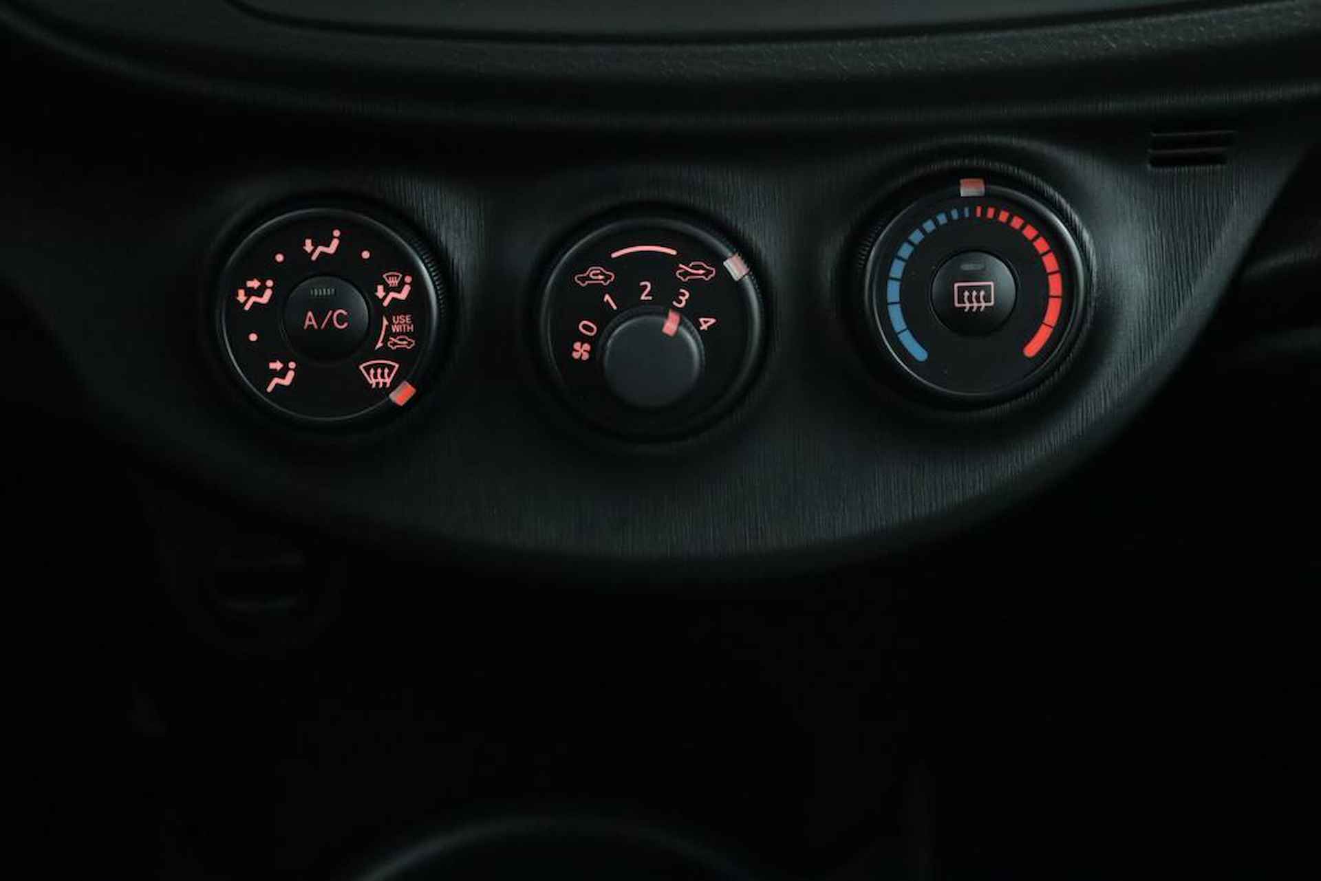 Toyota Yaris 1.0 VVT-i Comfort | Airco | 5-Deurs | Stuurwielbediening | - 7/37