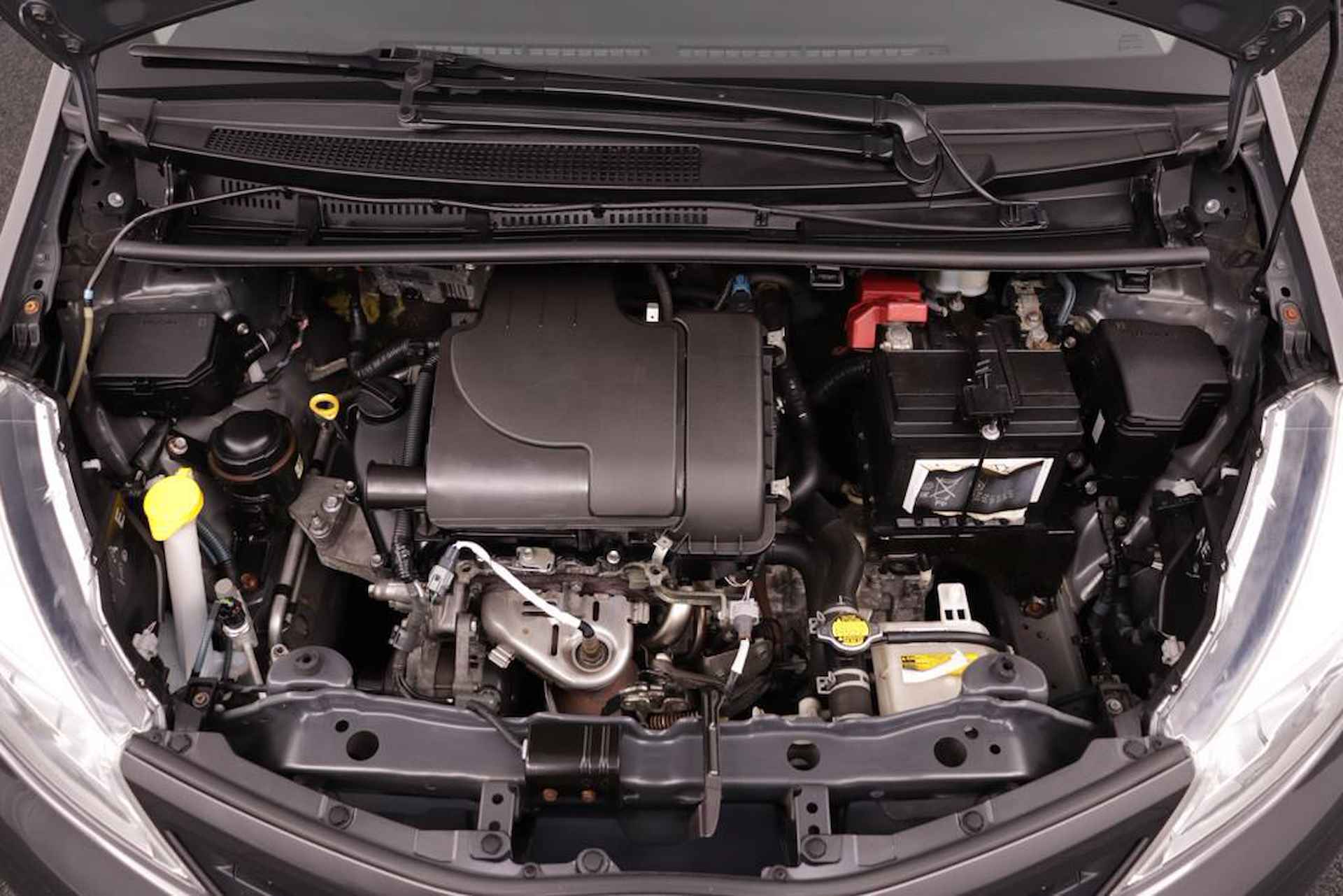 Toyota Yaris 1.0 VVT-i Comfort | Airco | 5-Deurs | Stuurwielbediening | - 31/37