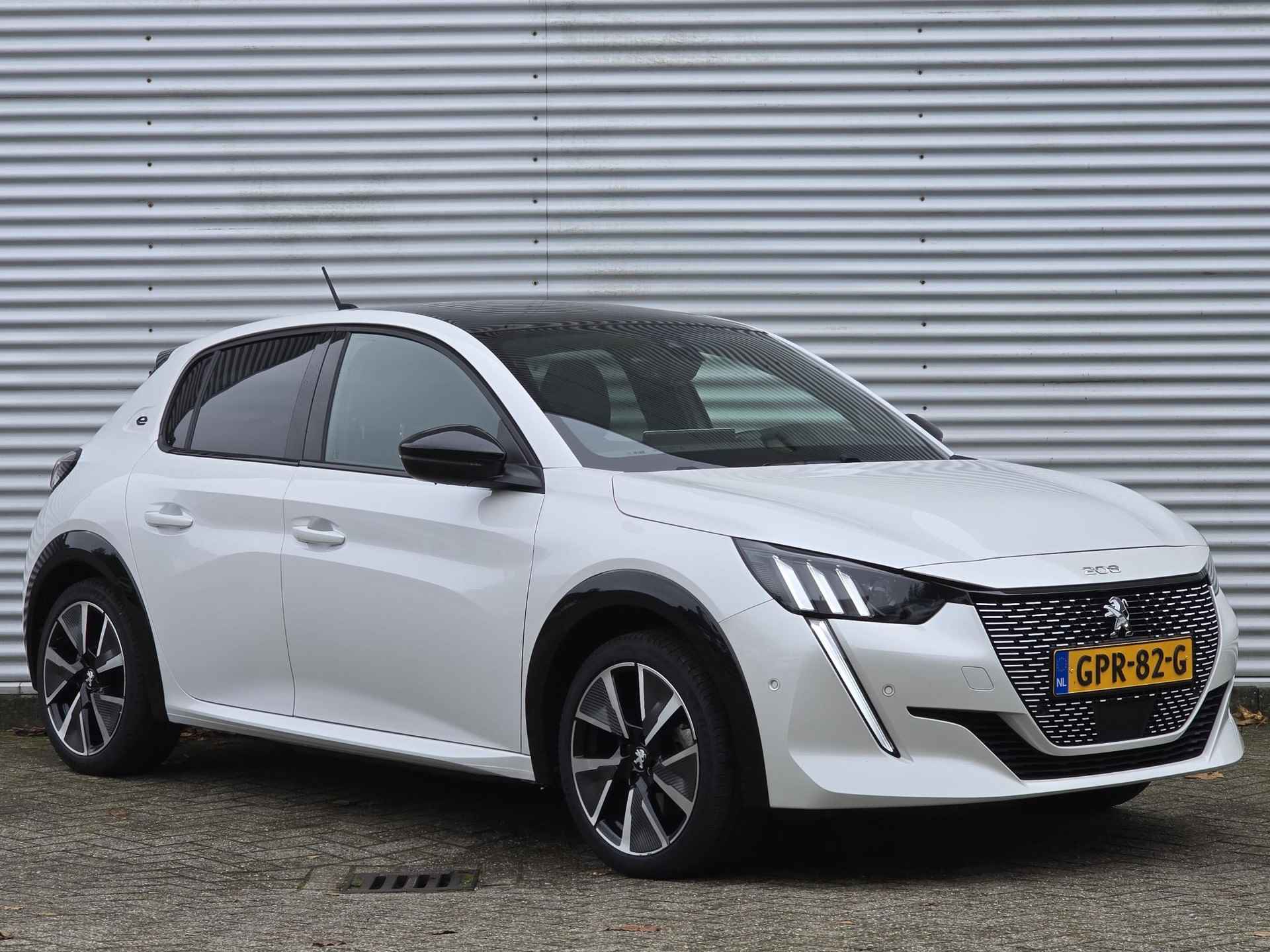 Peugeot e-208 5-deurs GT EV 3-FASEN 50kWh 136pk AUTOMAAT | PANODAK | NAVI | STOELVERW. | ADAPTIVE CRUISE | CAMERA | DODEHOEKBEW. | DAB+ | LM-VELGEN 17" | - 6/65