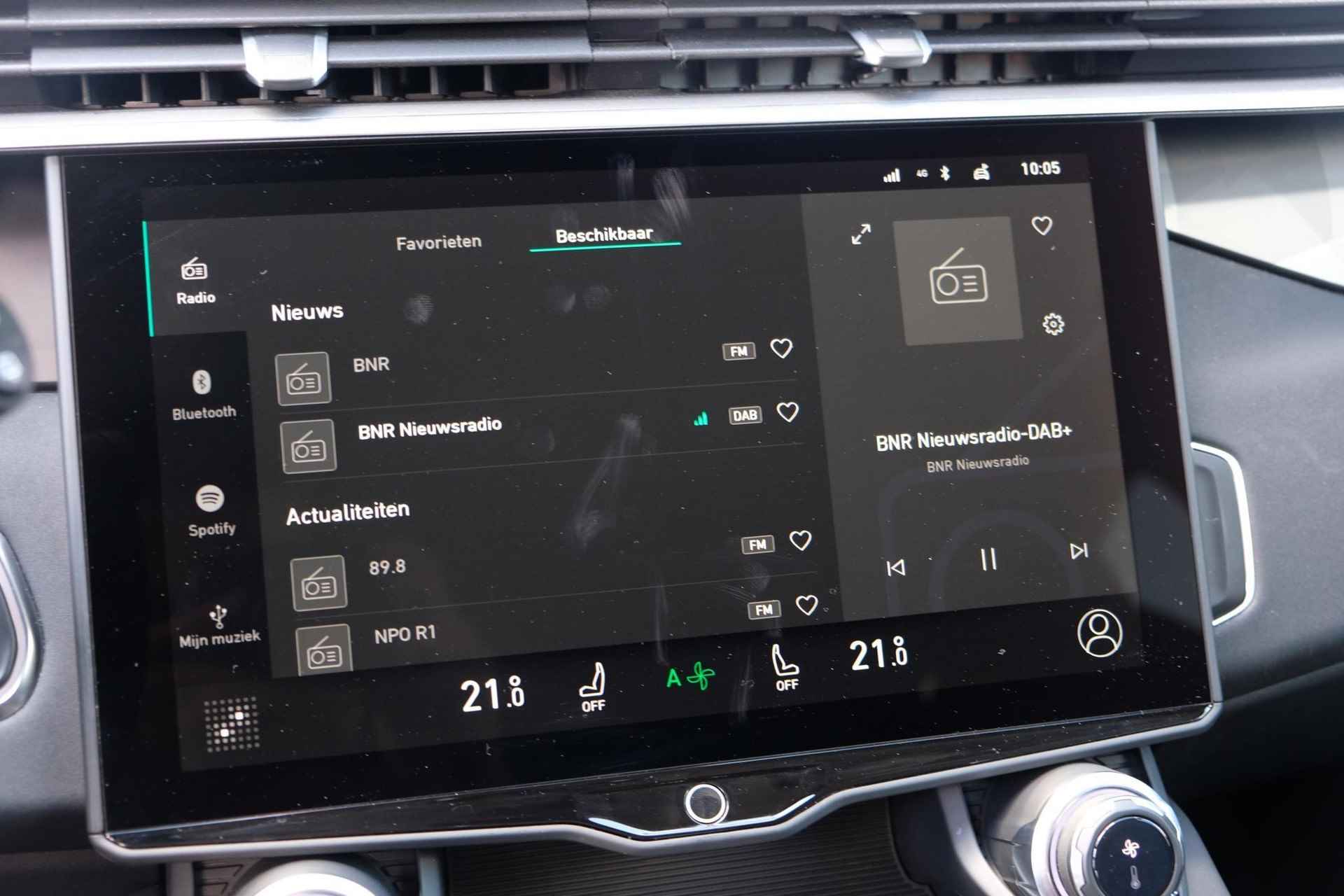 Lynk & Co 01 1.5 | Navigatie | Carplay | Panodak | Camera | Premium Audio | Park Assist Camera | Adapt. Cruise | LED koplampen | tot 69 km Elektrisch rijden! - 21/32