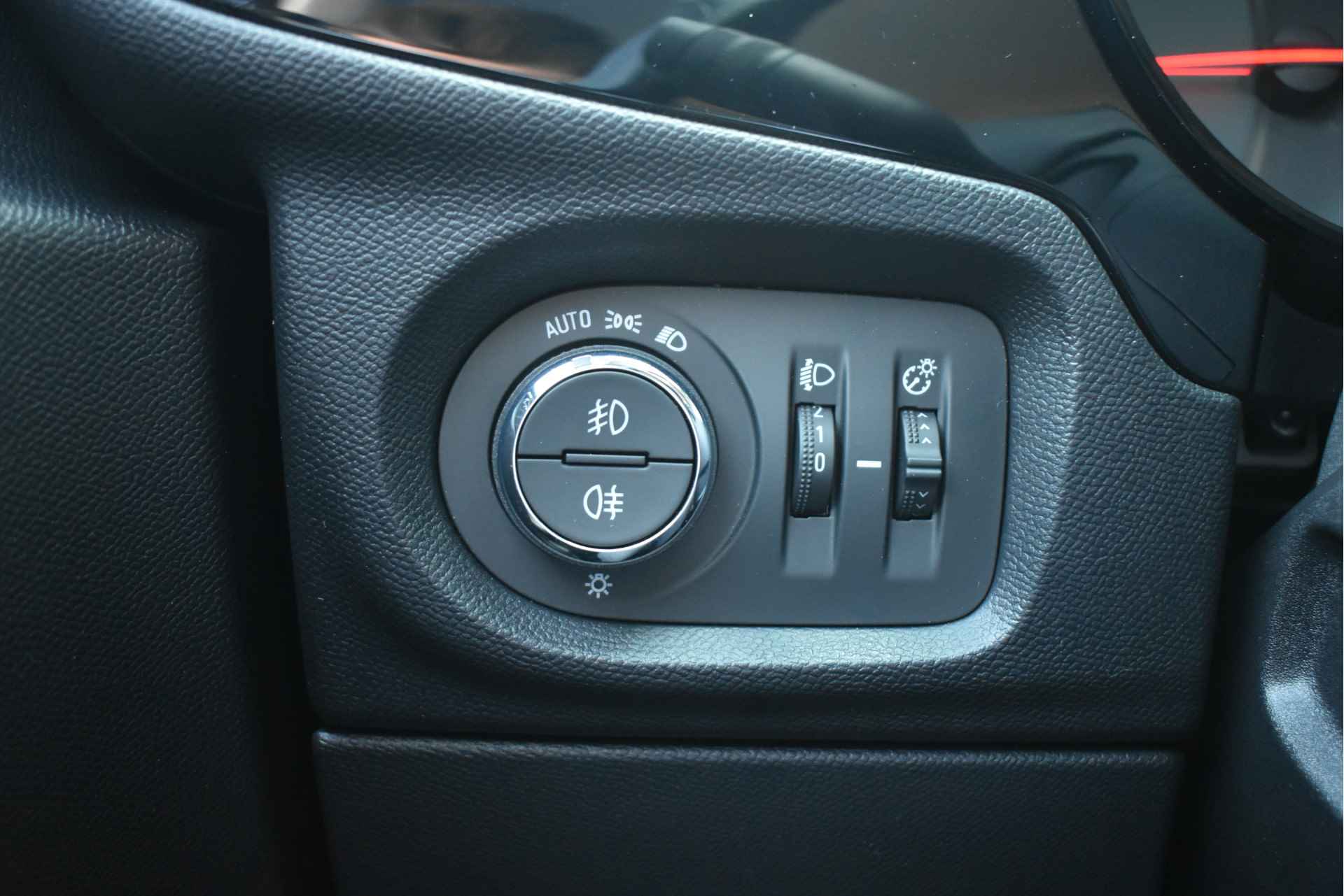 Opel Corsa 1.2 Turbo Elegance 100pk | Navigatie | Premium Pakket | Climate Control | Achteruitrijcamera | Parkeersensoren | Keyless Entry & - 18/43