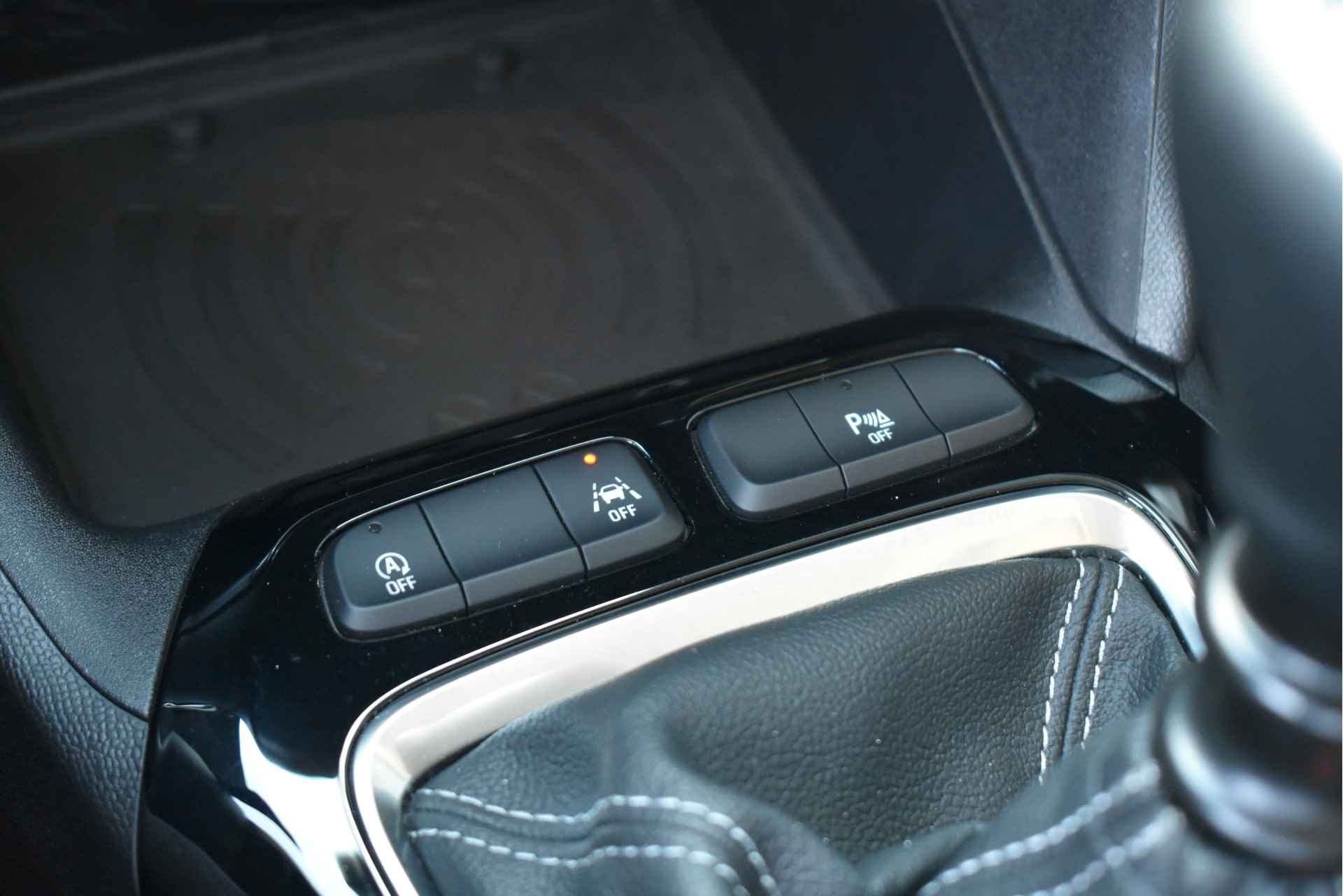 Opel Corsa 1.2 Turbo Elegance 100pk | Navigatie | Premium Pakket | Climate Control | Achteruitrijcamera | Parkeersensoren | Keyless Entry & - 28/43