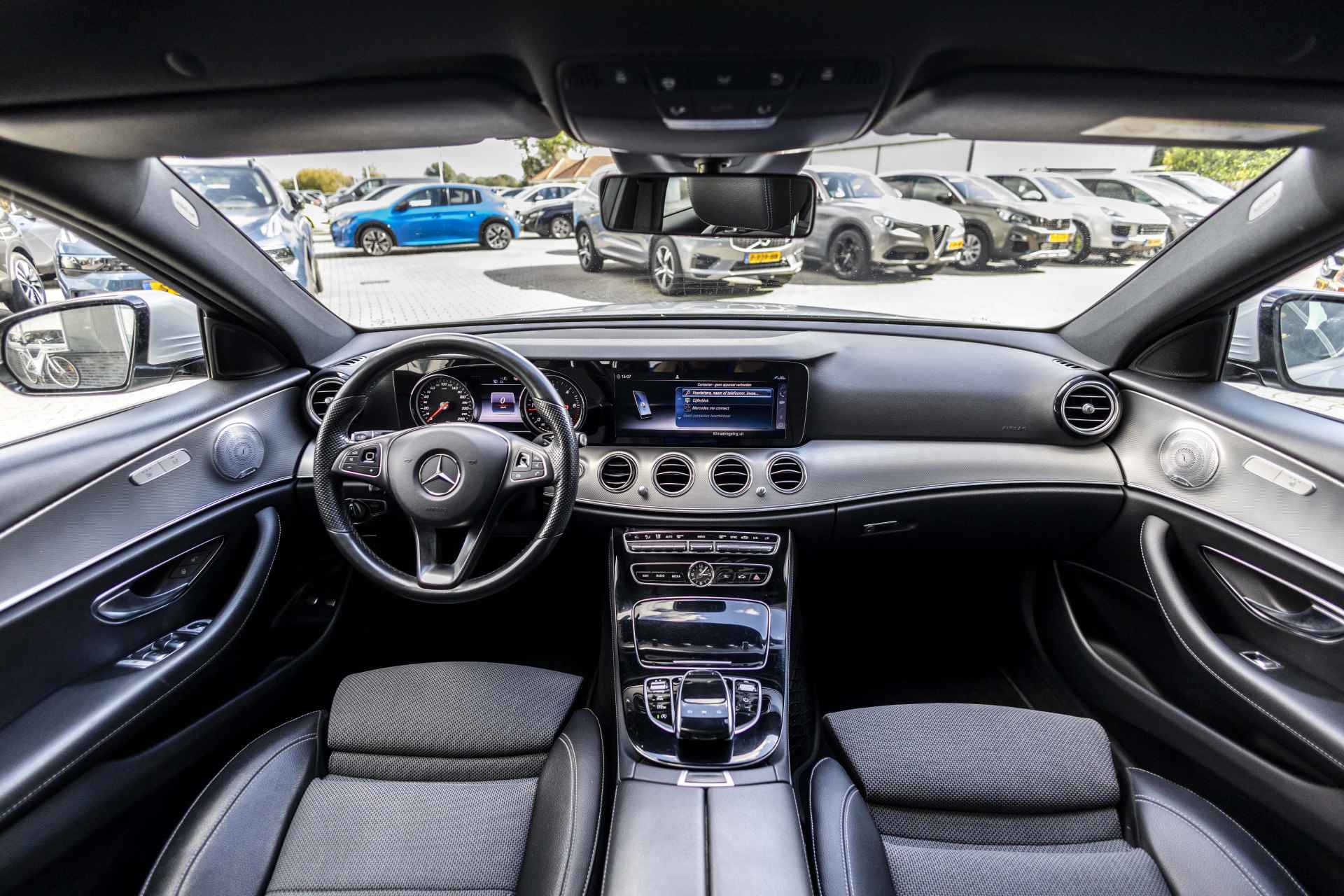 Mercedes-Benz E-Klasse 220 d Prestige | Pano | E-Trekhaak | NL Auto | Burmester | 19" - 6/42