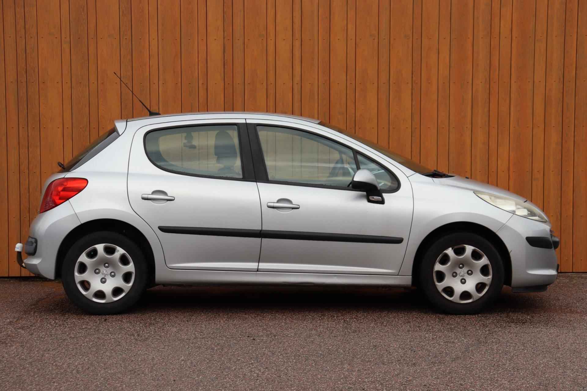 Peugeot 207 1.4 XR met nw. apk + koppeling - 5/19