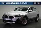 BMW X2 sDrive18i / Sportstoelen / Apple CarPlay / Cruise Control / PDC achter / Navigatie