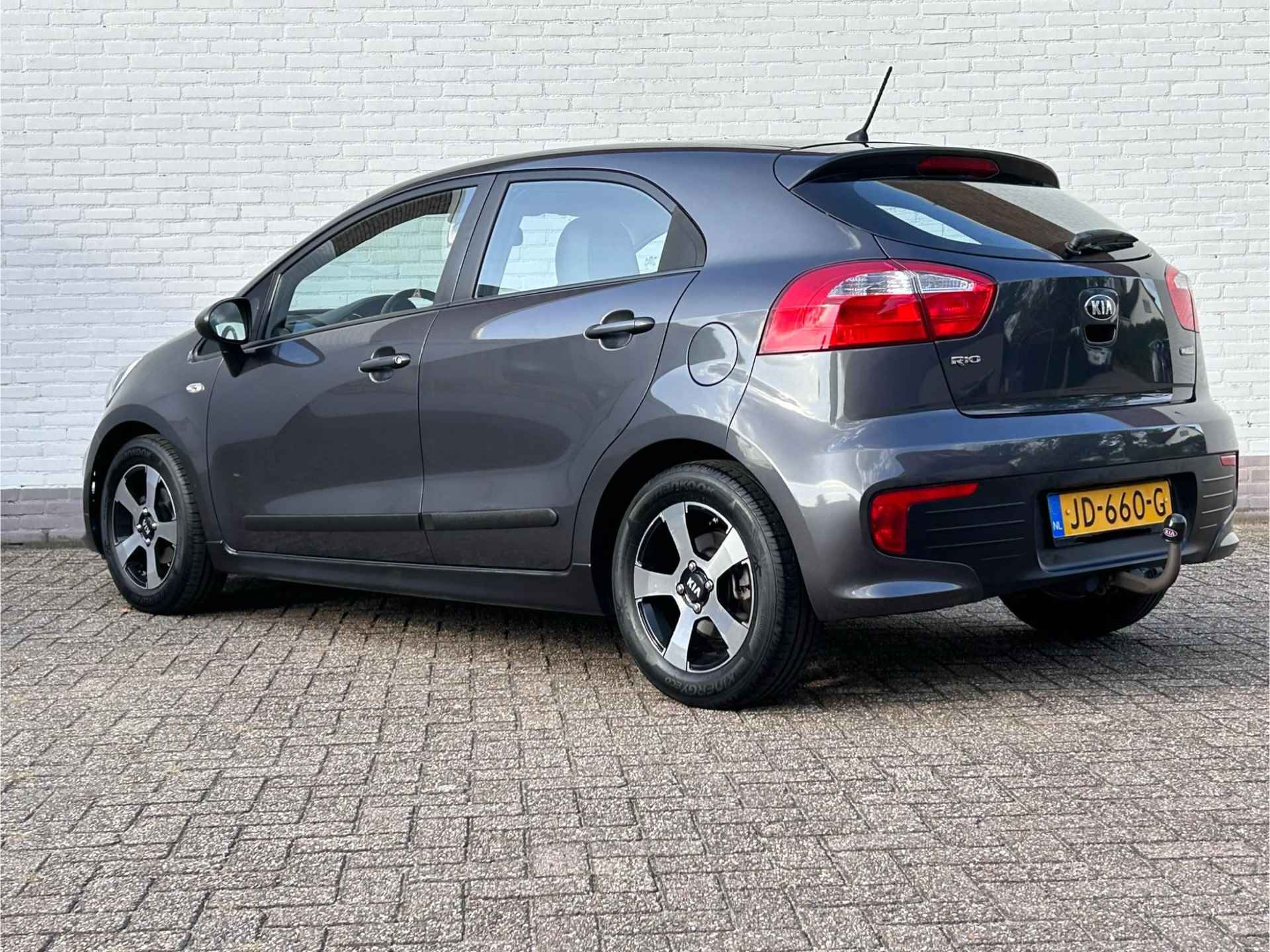 Kia Rio 1.2 CVVT ComfortLine / Afneembare trekhaak / Cruise / Airco / Bluetooth / alcantara / multifunctioneel stuurwiel / LMV / - 10/36