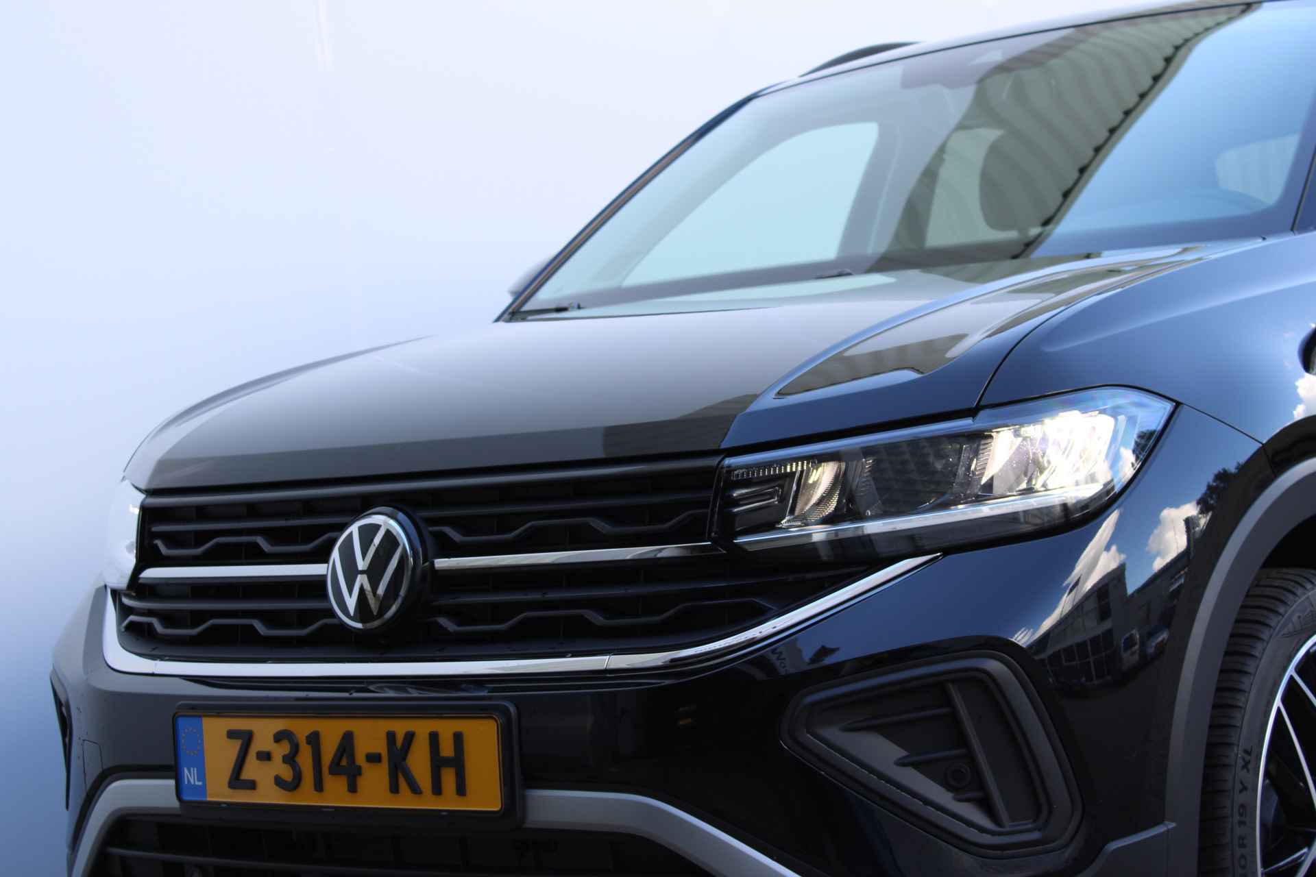 Volkswagen T-Cross Life Edition | Navi | LED | Camera | 19'' Velgen | Stoelverwarming | Keyless - 43/46