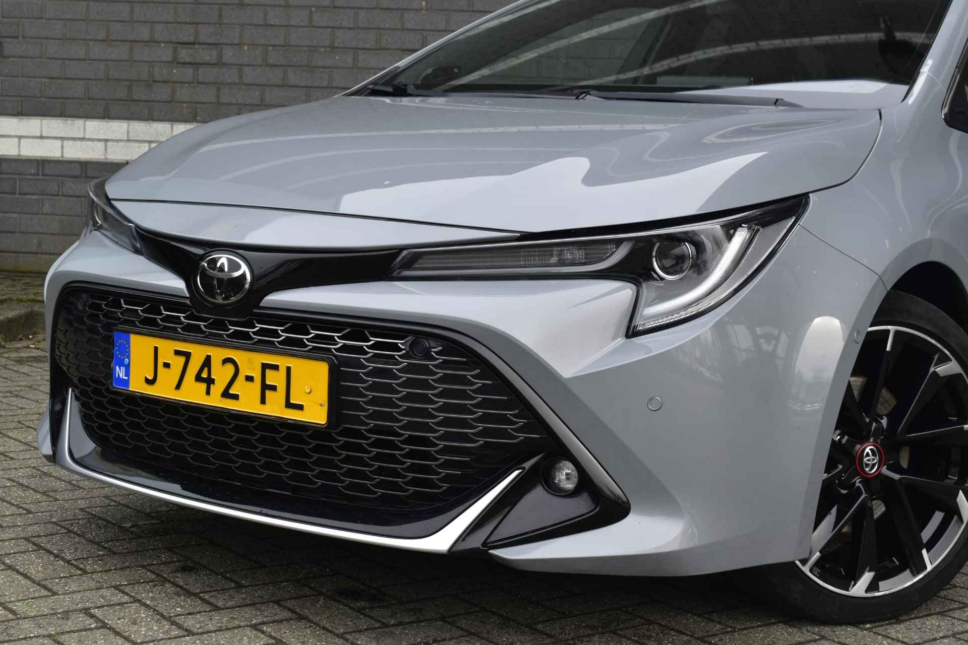 Toyota Corolla Touring Sports 2.0 Hybrid GR-Sport Plus Pano Stoelverwarming Camera LED Koplampen Cement Grey - 27/48