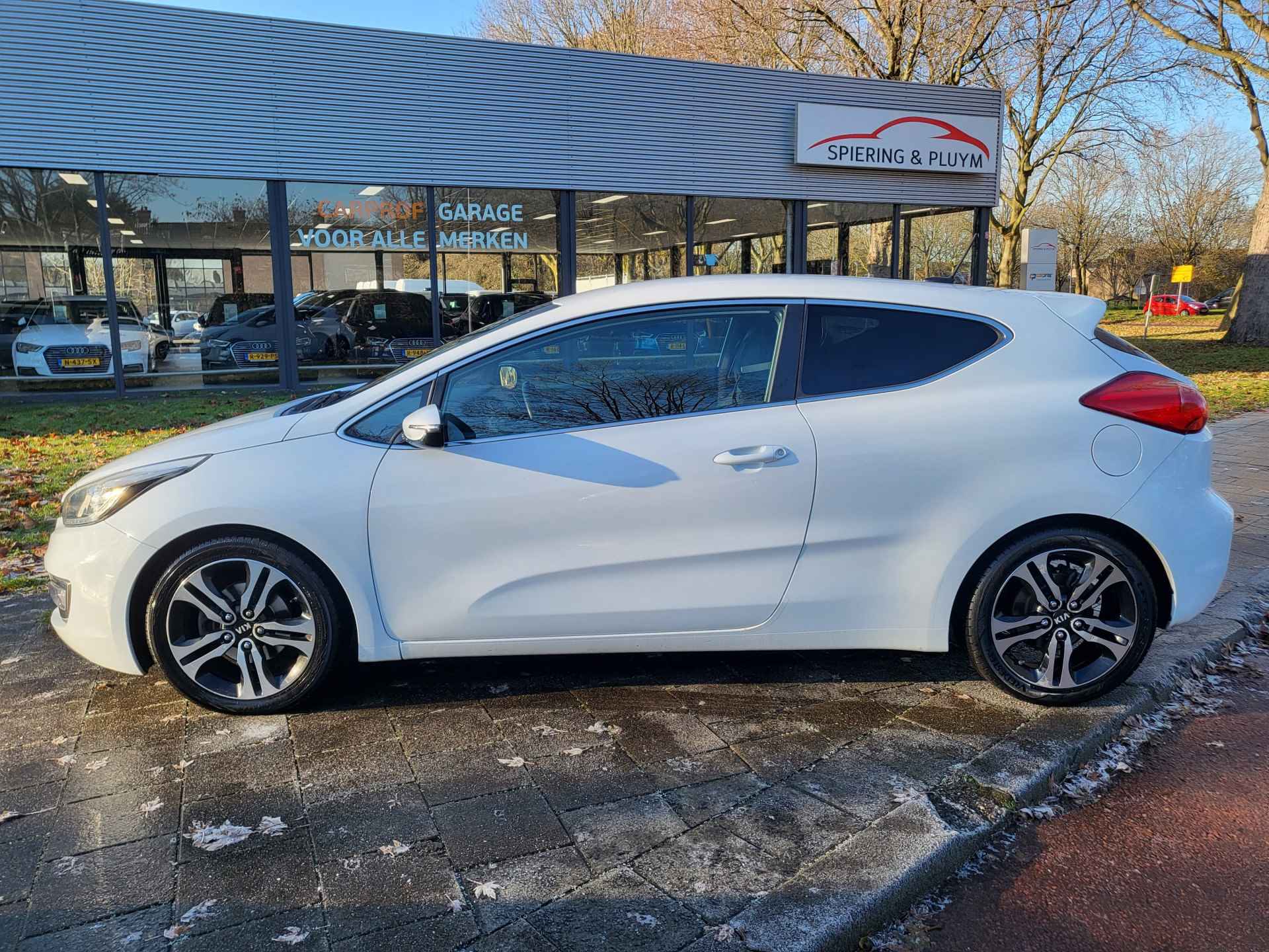 Kia pro_cee'd 1.6 GDI BusinessLine Leder | Camera | Navi - 4/26