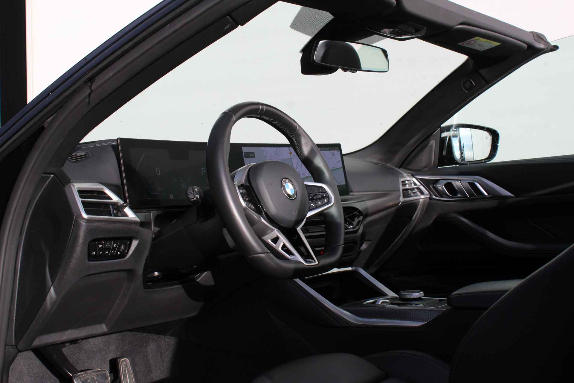 BMW 4 Serie Cabrio 420i M Sport Automaat / Parking Assistant Plus / Comfort Access / Stoelverwarming / M Sportonderstel / Live Cockpit Professional - 12/23