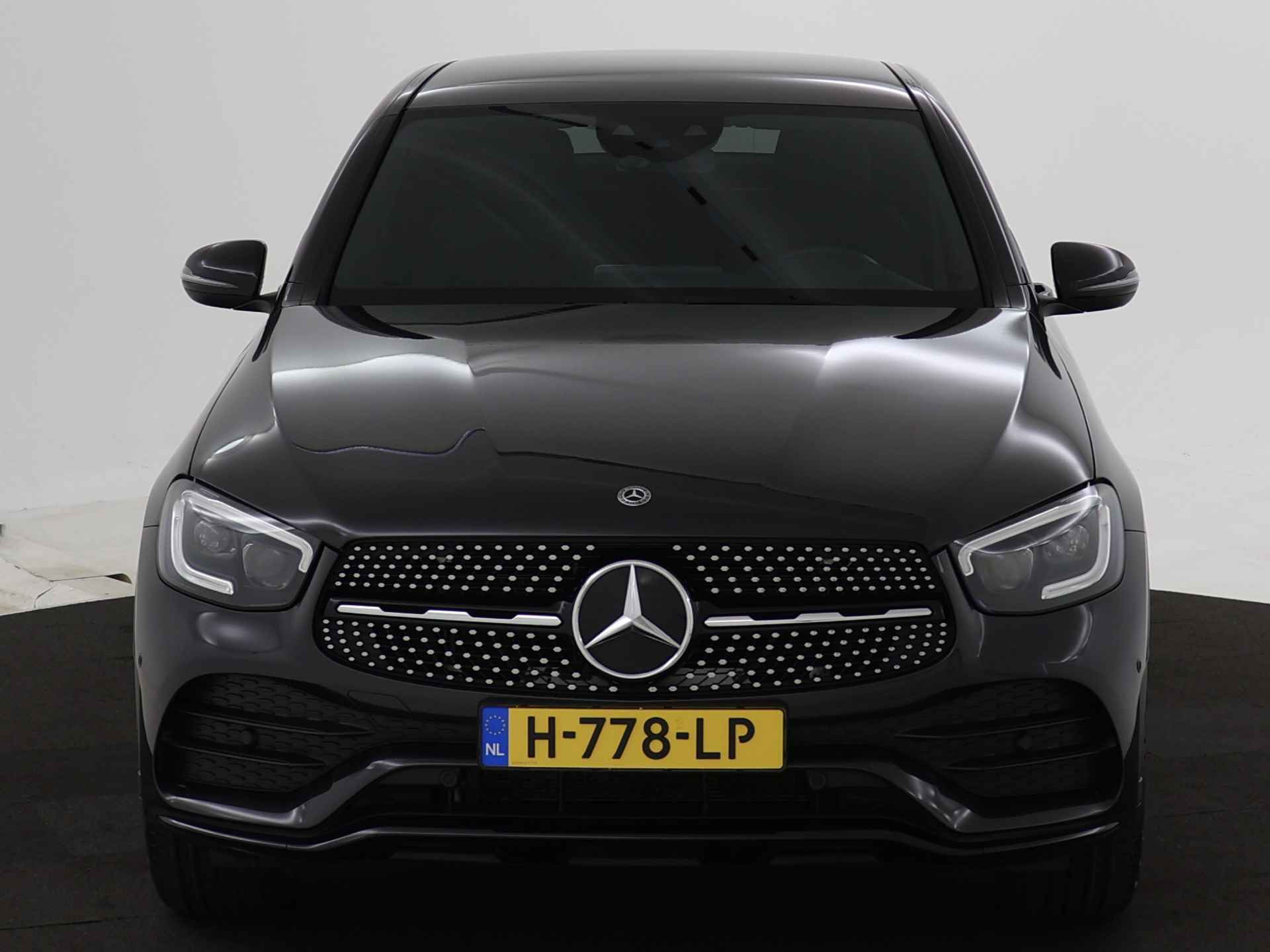Mercedes-Benz GLC Coupé 200 4-MATIC AMG Nightpakket | Trekhaak | Alarm | Augmented Reality | Sfeerverlichting | Apple CarPlay | Inclusief 24 maanden Mercedes-Benz Certified garantie voor Europa. - 27/45