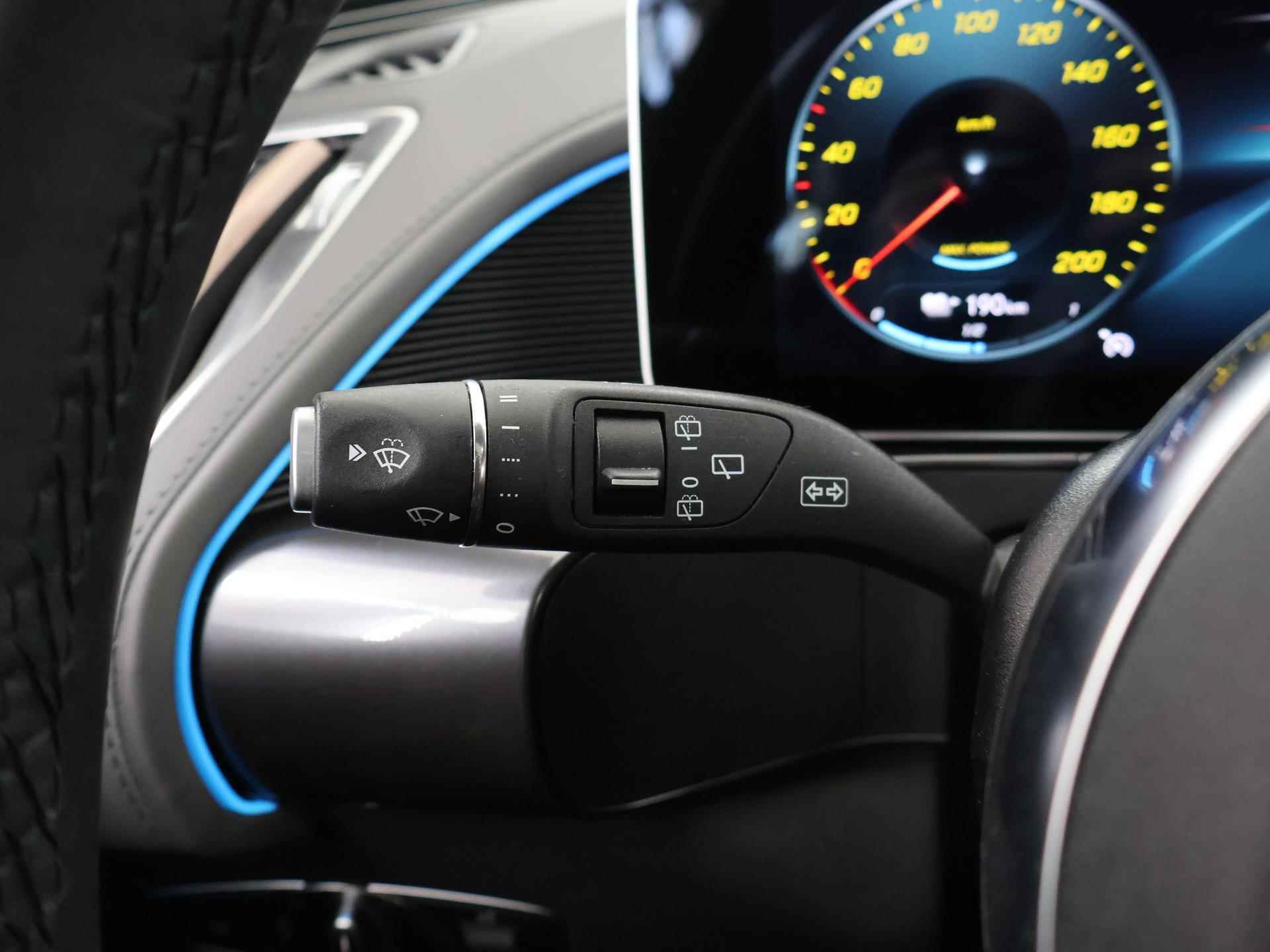 Mercedes-Benz EQC 400 4MATIC 80 kWh AMG in-/exterieur | Trekhaak 1800kg geremd | Schuifdak | Burmester | BTW auto | Dodehoekassistent | Sfeerverlichting | Augmented Reality | Multibeam LED | DAB+ radio - 37/49
