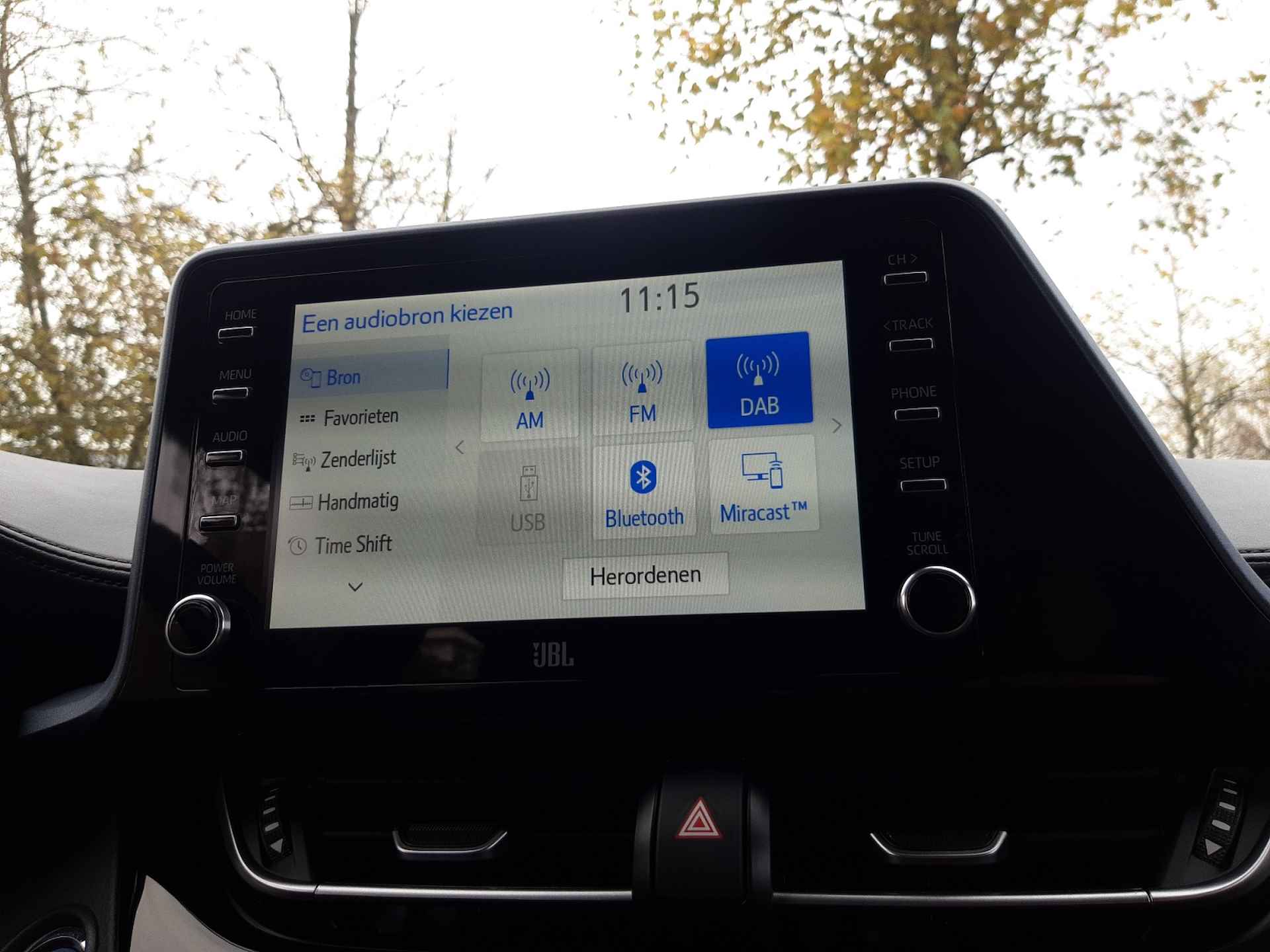 Toyota C-HR 1.8 Hybrid Style (98 PK) 2e-Eig, Toyota-Dealer-Onderh, 12-Mnd-BOVAG, NL-Auto, Navigatie/Apple-Carplay/Android-Auto, Adaptive-Cruisecontrol, Achteruitrijcamera, Keyless-Entry/Start, Parkeersensoren-V+A, Premium-Audio, DAB, Stoelverwarming, Licht-Zicht-Pakket, Lm-Velgen-18Inch, Privacy-Glas - 23/37