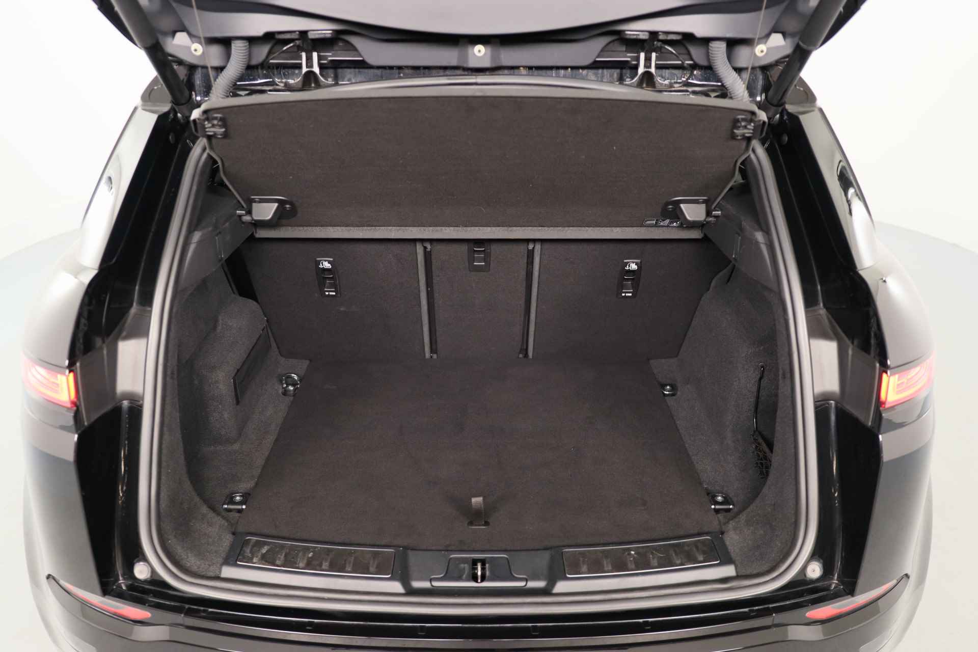 Land Rover Range Rover Evoque 2.0 P200 AWD R-Dynamic SE | LED | Panorama Dak | Memory Zetels | Camera | Leder | Navi | Stoel/Stuur Verwarming | Clima - 30/40