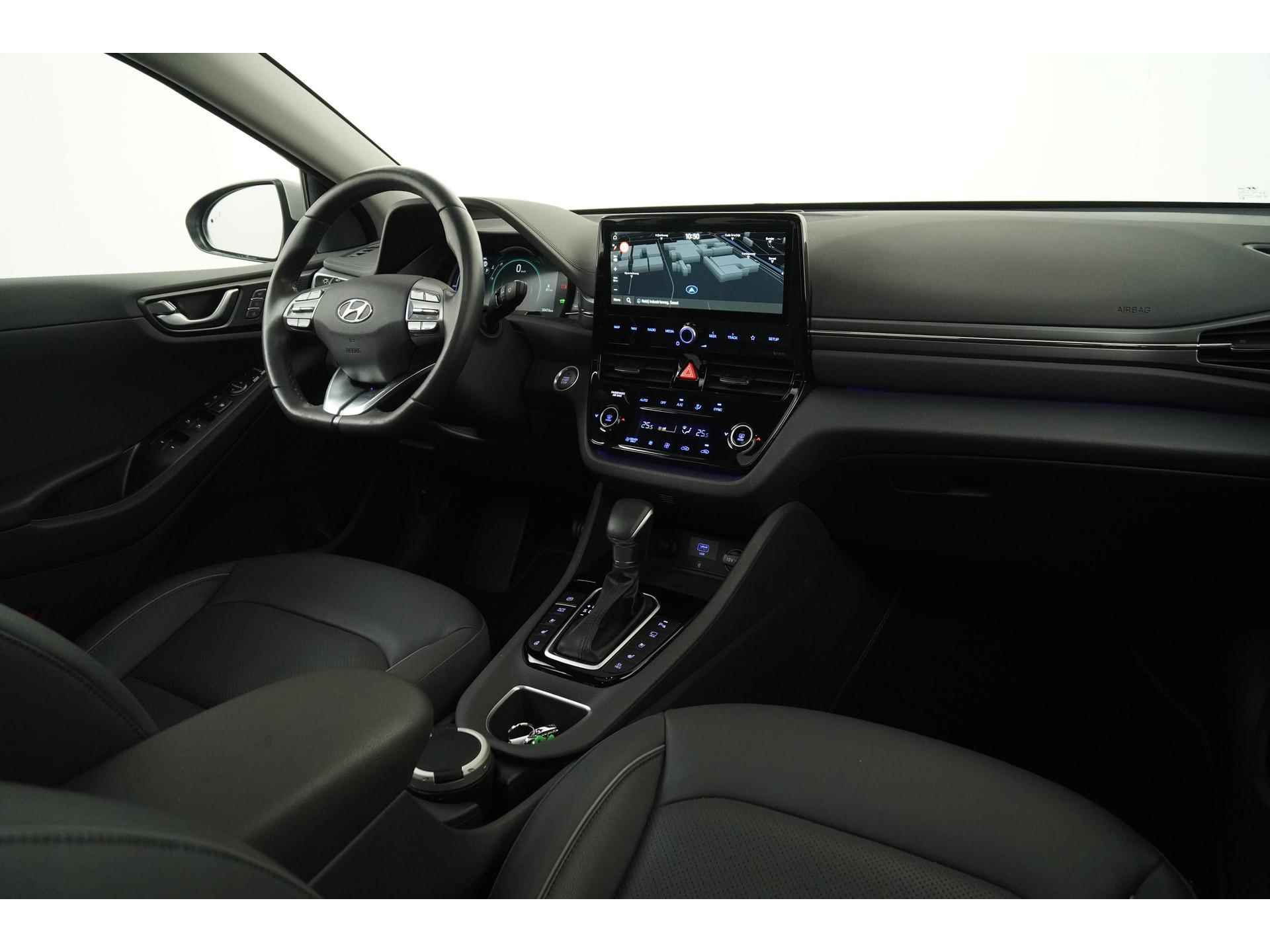 Hyundai IONIQ 1.6 GDi PHEV Premium Sky | Schuifdak | Plug-In | Zondag Open! - 2/50