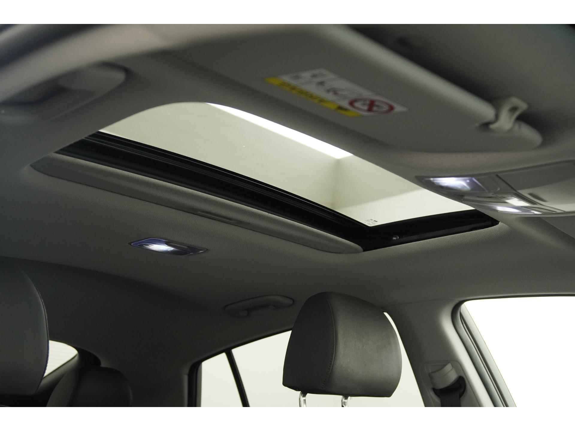 Hyundai IONIQ 1.6 GDi PHEV Premium Sky | Schuifdak | Plug-In | Zondag Open! - 31/50