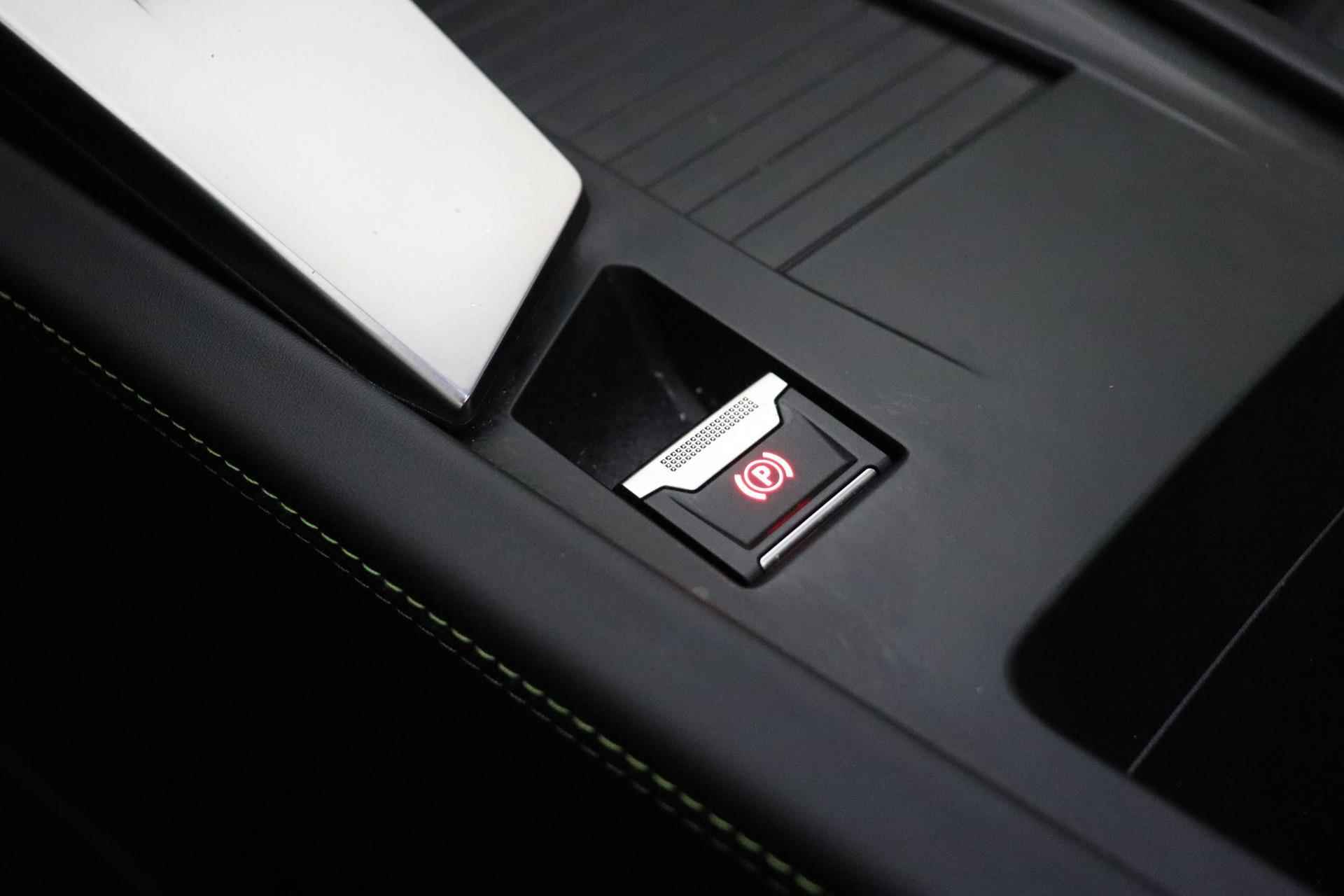 Peugeot 408 1.6 HYbrid GT 180 PK | Automaat | Panorama dak | Elektrische stoelen | Handsfree achterklep | Camera | Navigatie | Cruise Control | Voorraad - 22/40