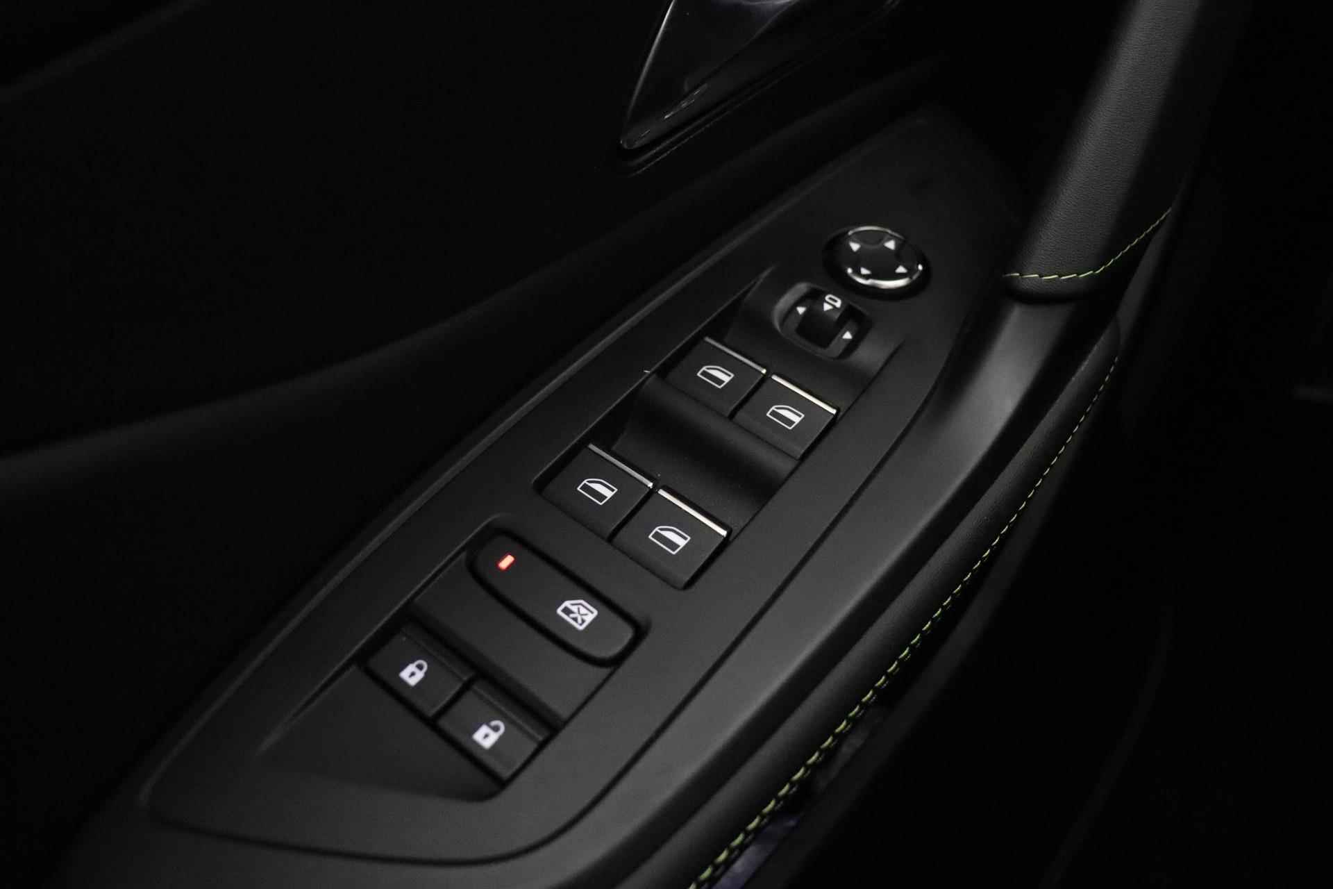 Peugeot 408 1.6 HYbrid GT 180 PK | Automaat | Panorama dak | Elektrische stoelen | Handsfree achterklep | Camera | Navigatie | Cruise Control | Voorraad - 24/40