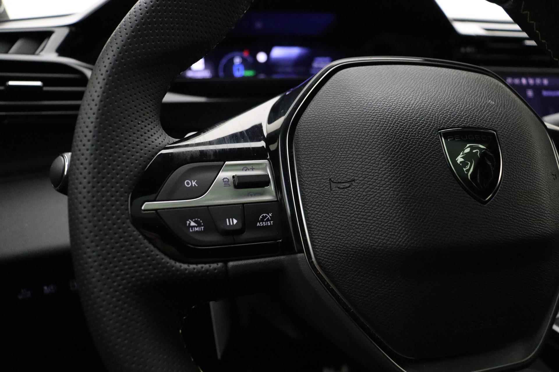 Peugeot 408 1.6 HYbrid GT 180 PK | Automaat | Panorama dak | Elektrische stoelen | Handsfree achterklep | Camera | Navigatie | Cruise Control | Voorraad - 31/40