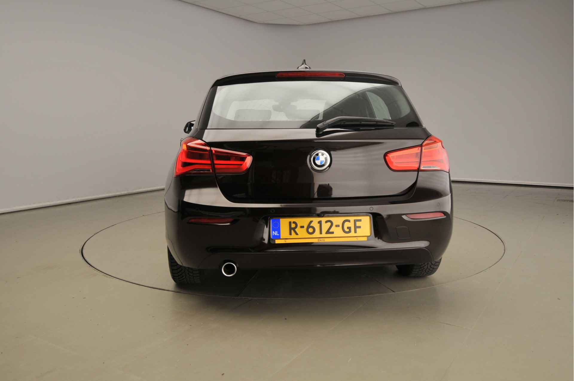 BMW 1 Serie 5-deurs 116i LED / Navigatie / Servo / Clima / PDC / Cruise controle / Alu 16 inch - 3/33
