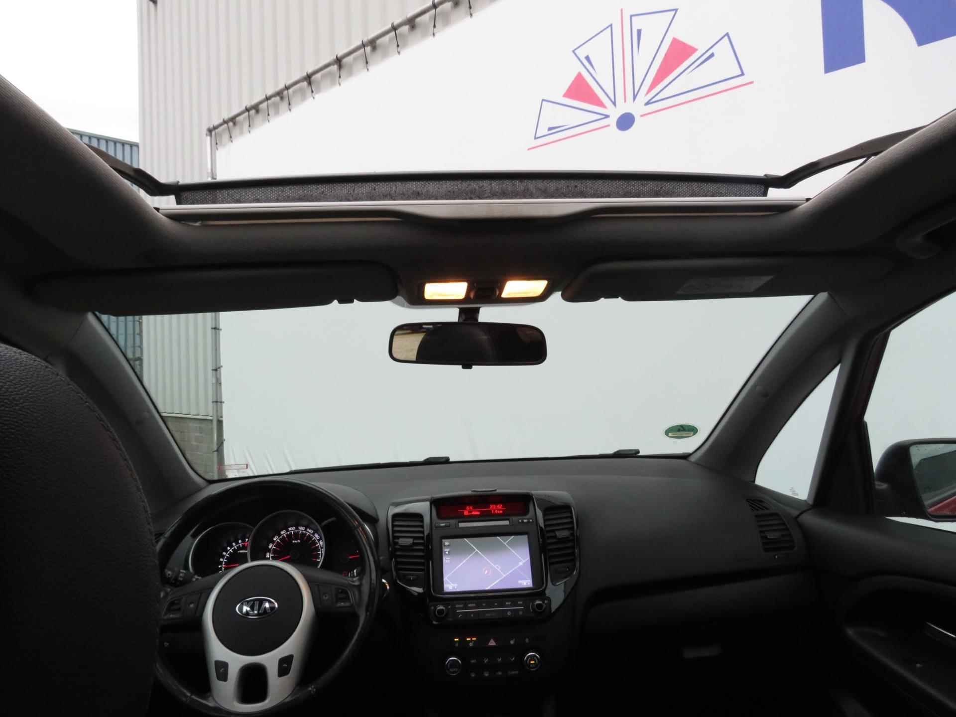 Kia VENGA 1.6 CVVT DynamicPLusLine Automaat, Navigatie, Pannoramadak - 6/29