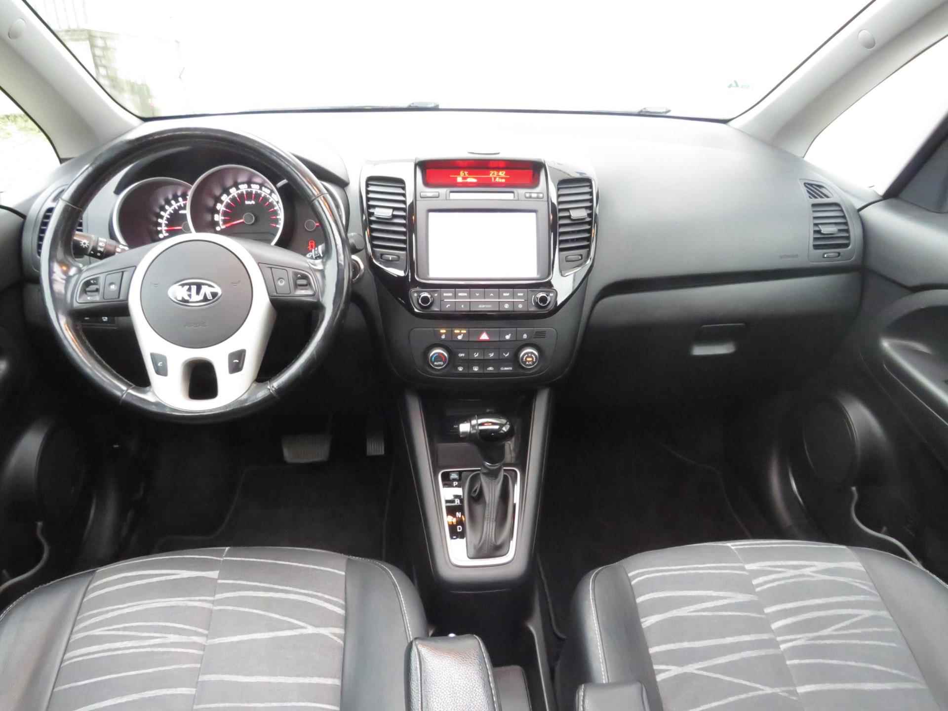 Kia VENGA 1.6 CVVT DynamicPLusLine Automaat, Navigatie, Pannoramadak - 8/29