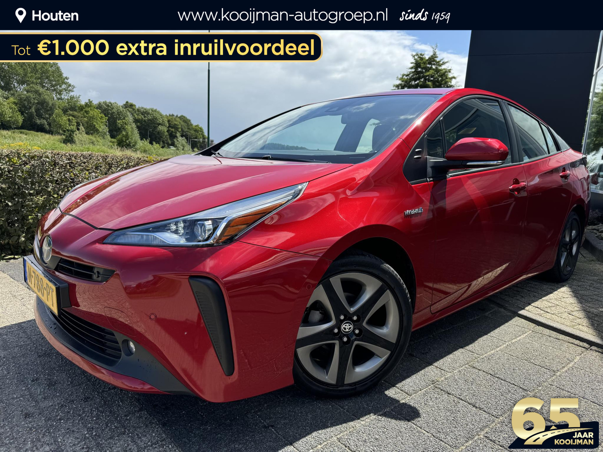 Toyota Prius 1.8 Dynamic | LM Velgen | Navigatie | Trekhaak | Unieke Kleur | Camera Achter | Sensoren | Enz...