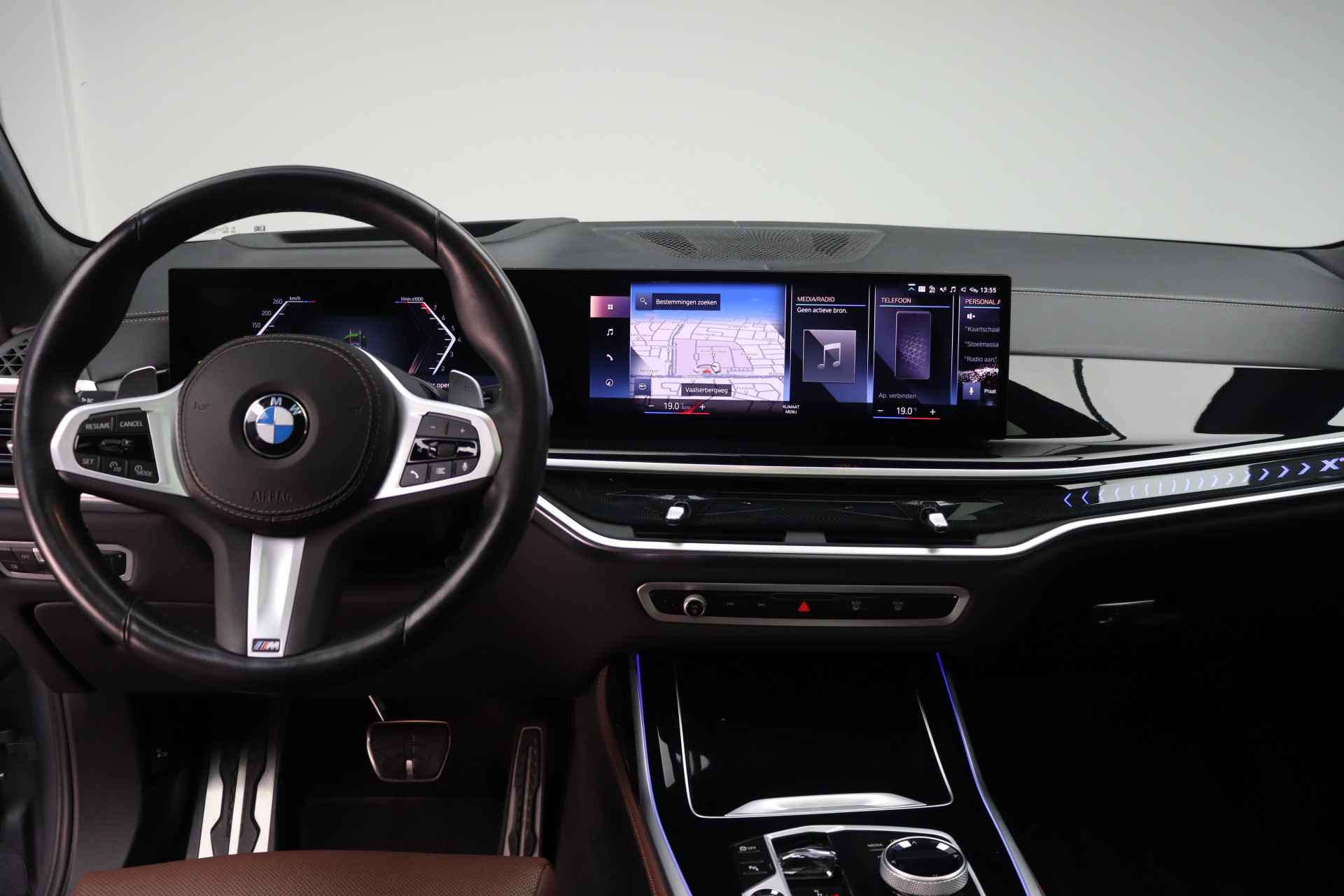 BMW X7 xDrive40i High Executive M Sport Automaat / Panoramadak Sky Lounge / Trekhaak / Active Steering / Stoelventilatie / Massagefunctie / Harman Kardon / Live Cockpit Professional - 34/51