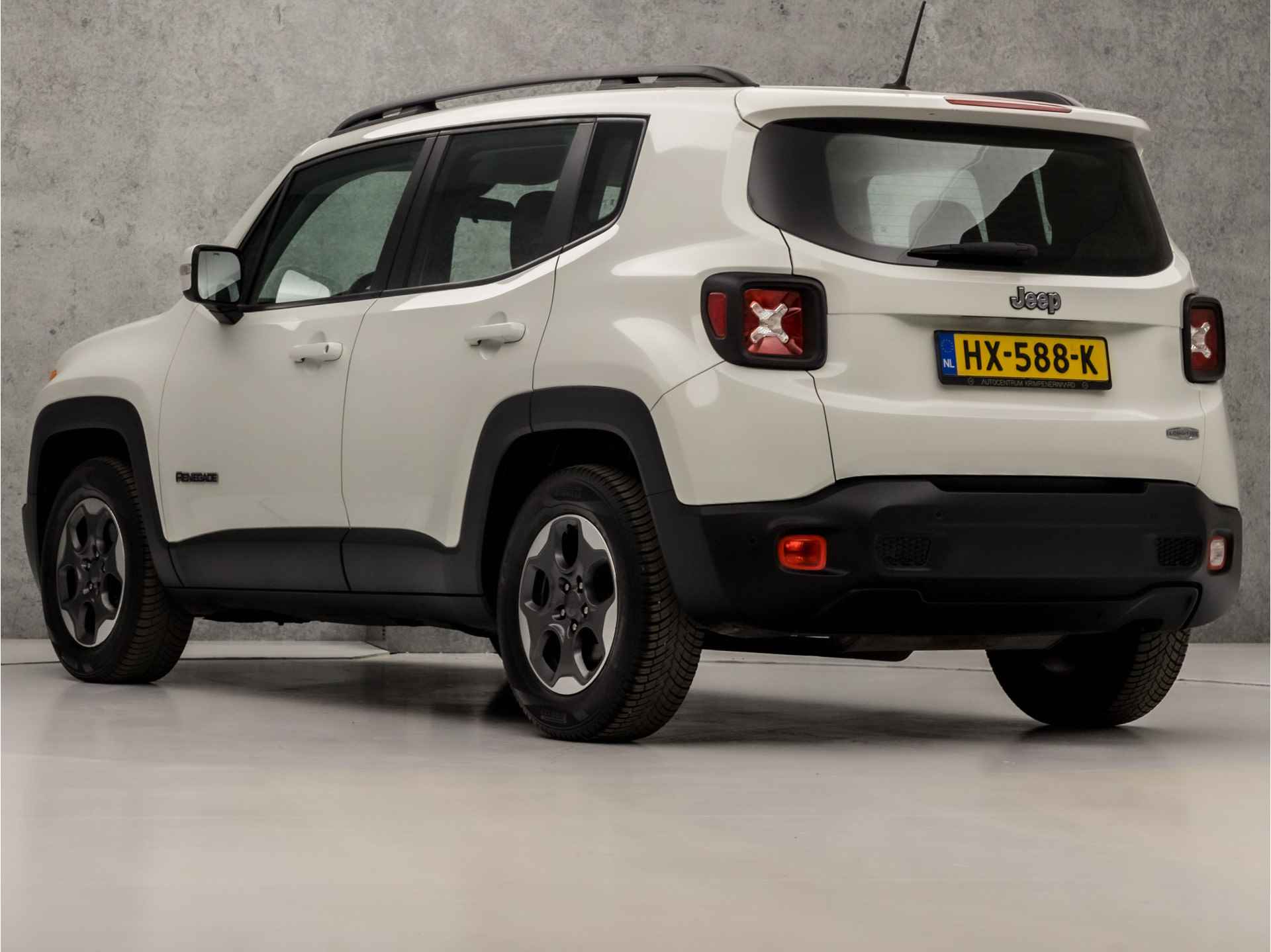 Jeep Renegade 1.6 E-Torq Sport (SCHERM, BLUETOOTH, NIEUWE APK, SPORTSTOELEN, CRUISE, LM VELGEN, ELEK PAKKET, NIEUWSTAAT) - 3/37